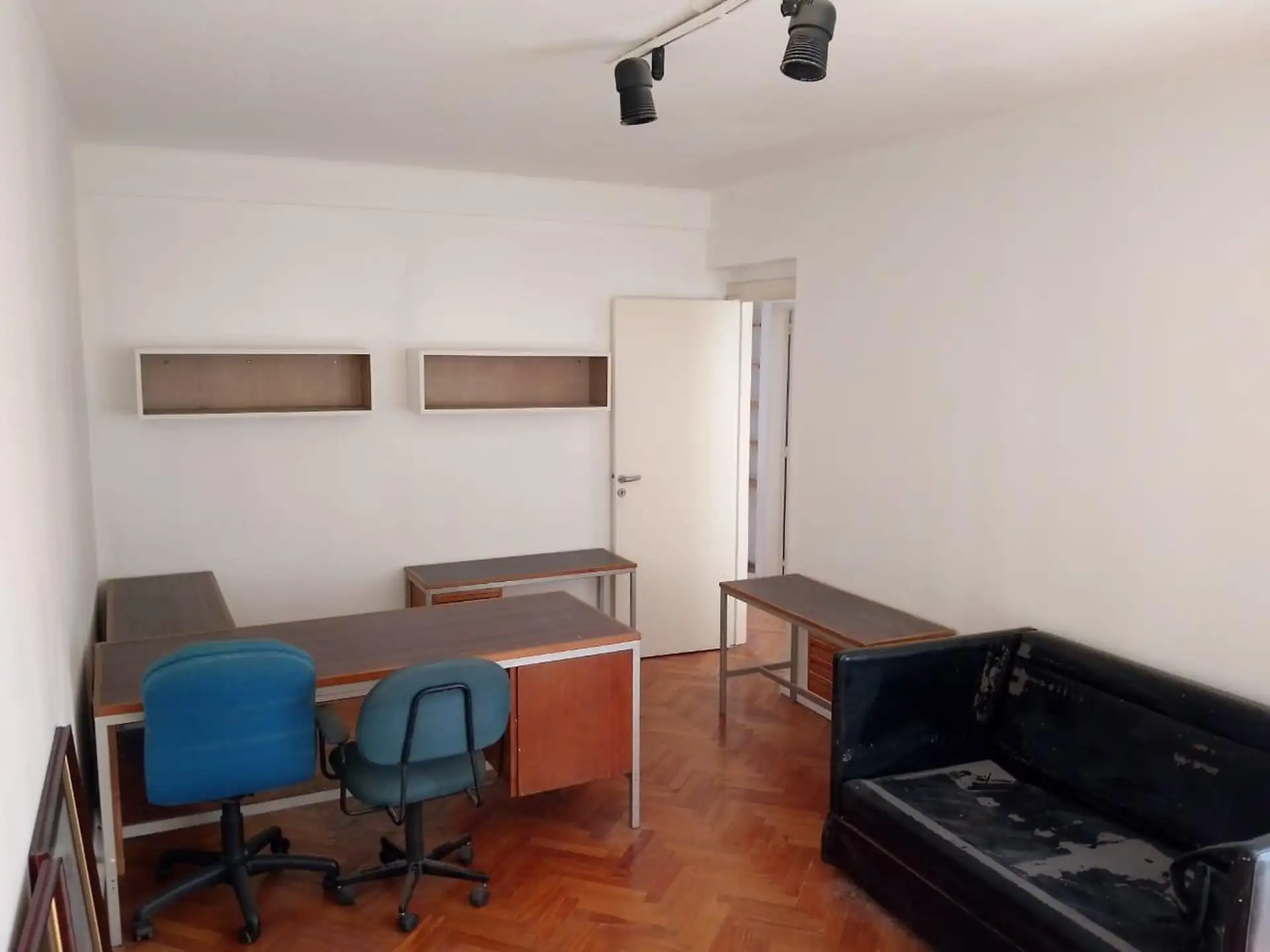 Departamento de 3 ambientes apto profesional con cochera fija en Retiro