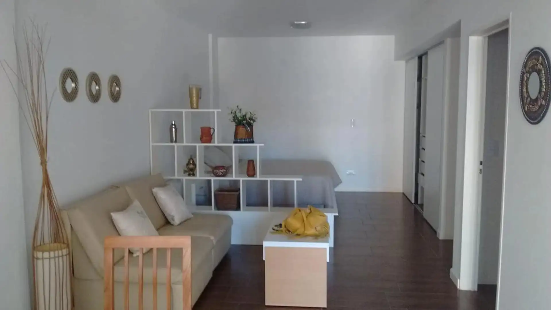 Квартира-студия с мебелью в Flores