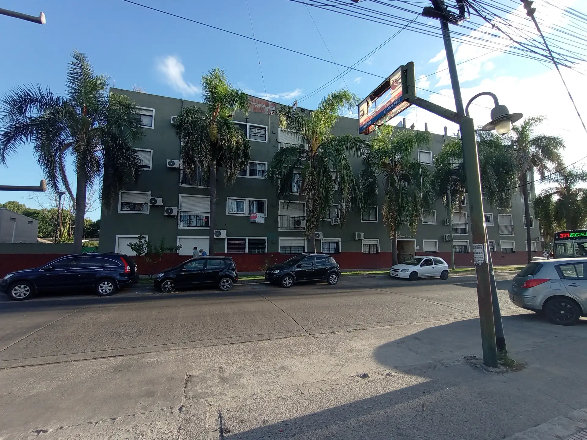 Two-bedroom apartment on the third floor in Don Torcuato, Tigre