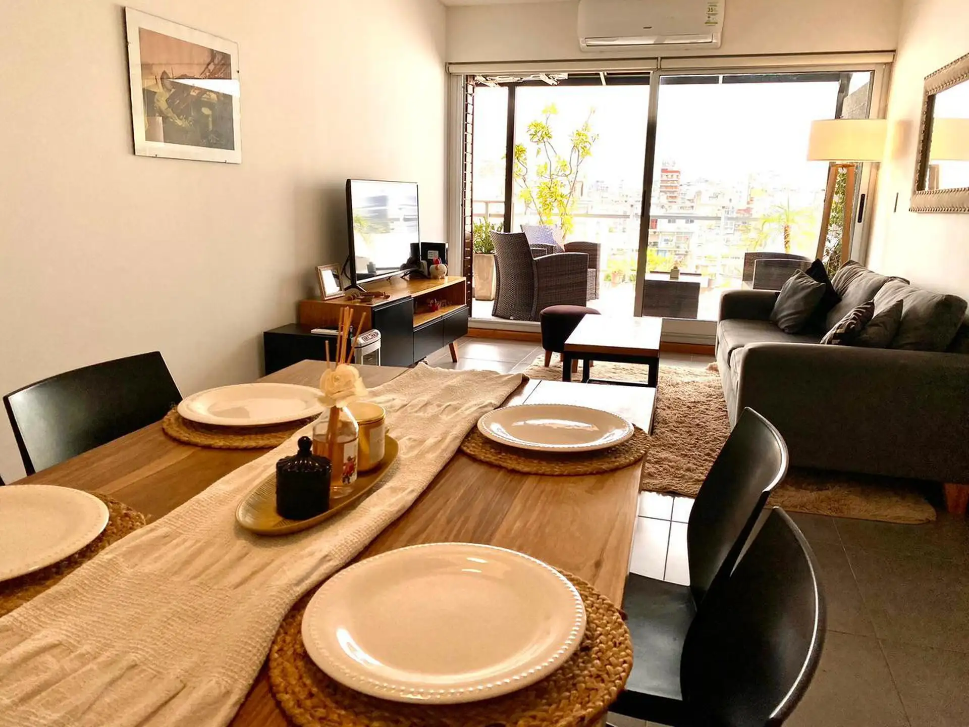 Departamento de 2 ambientes amoblado con terraza privada en Almagro