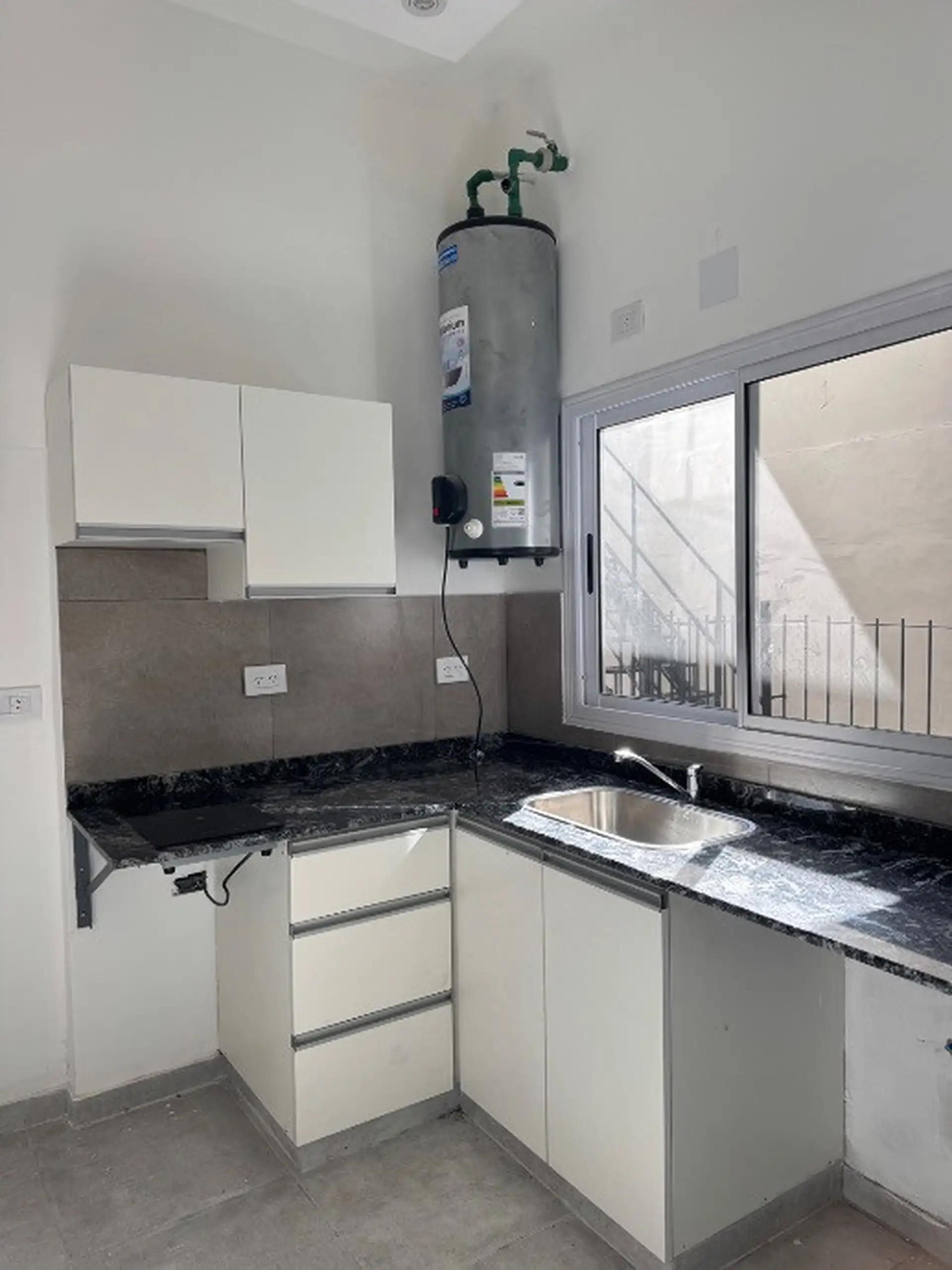 Un dormitório PH térreo em Castelar Sur, Morón