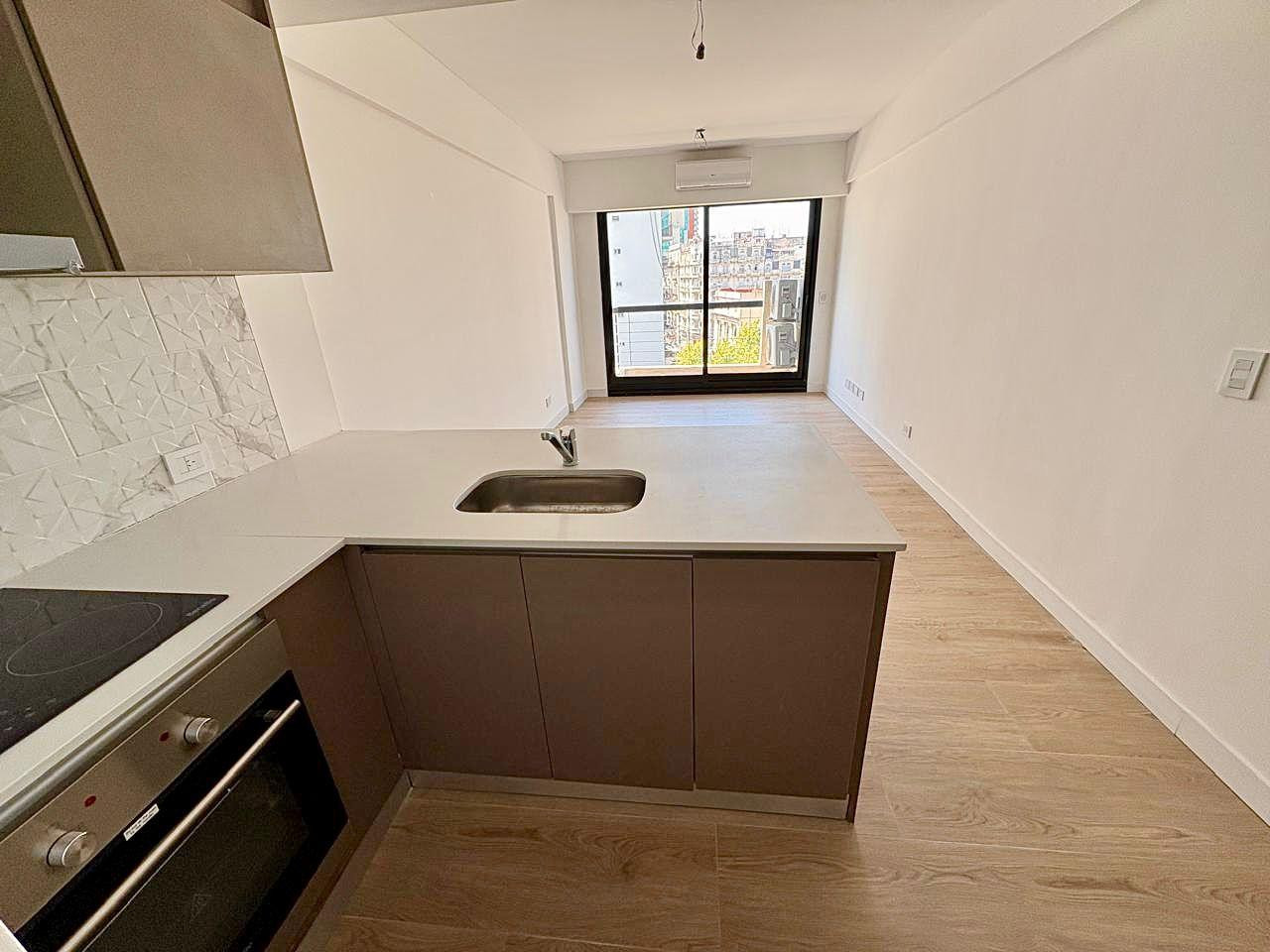 Квартира-студия с балконом в Almagro на Av. Corrientes