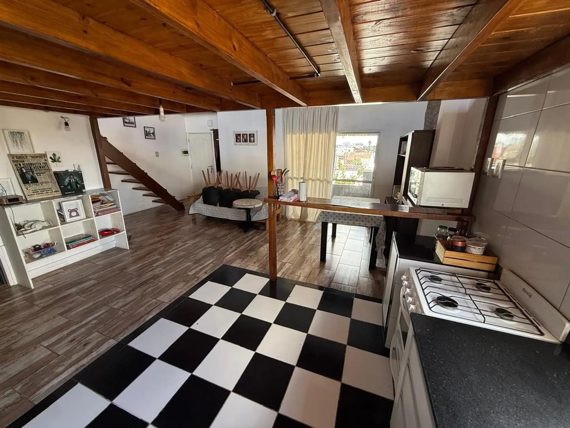 Two-bedroom PH in Villa Luzuriaga