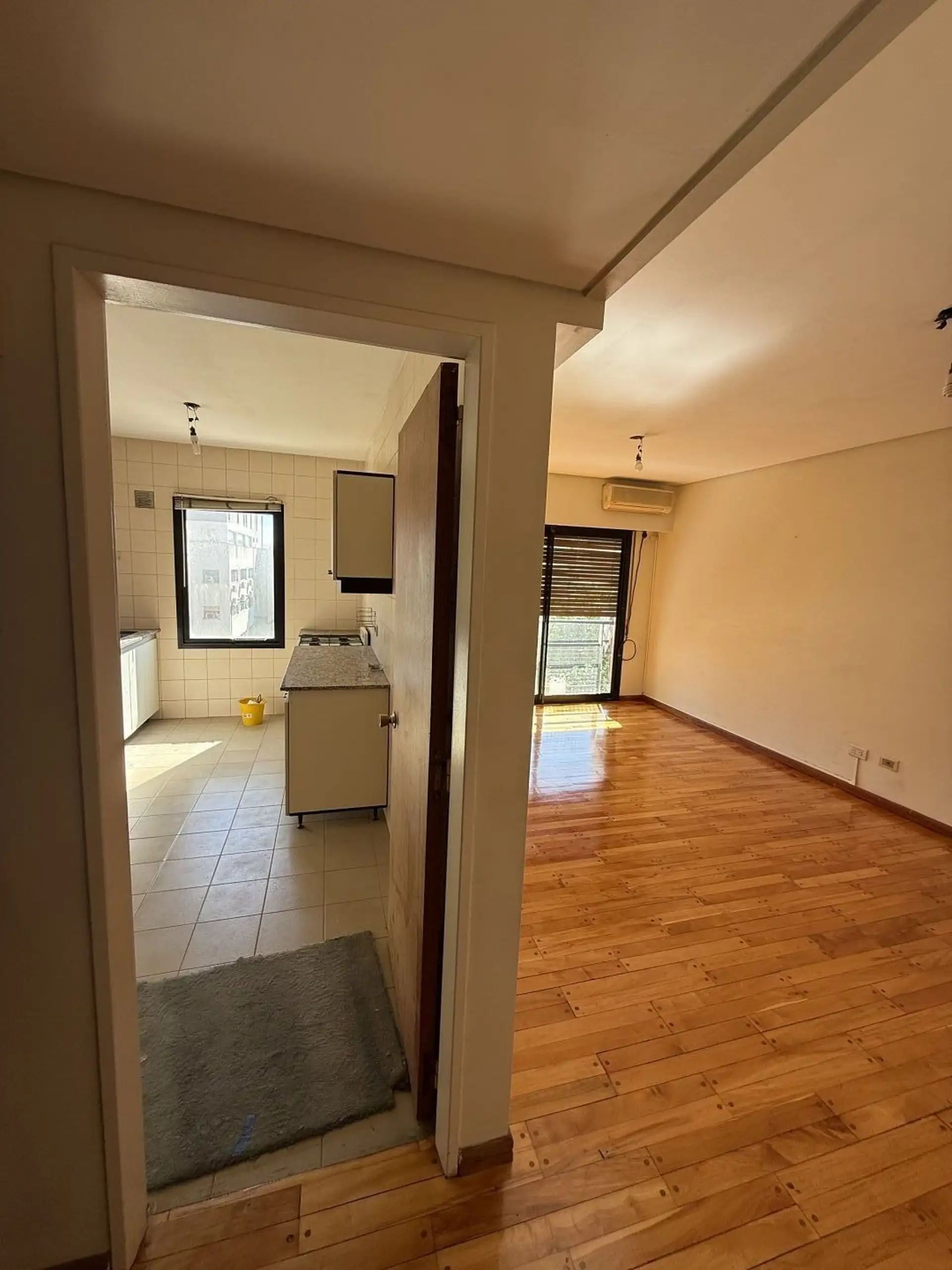 Departamento de 3 ambientes con cochera en Quilmes Centro