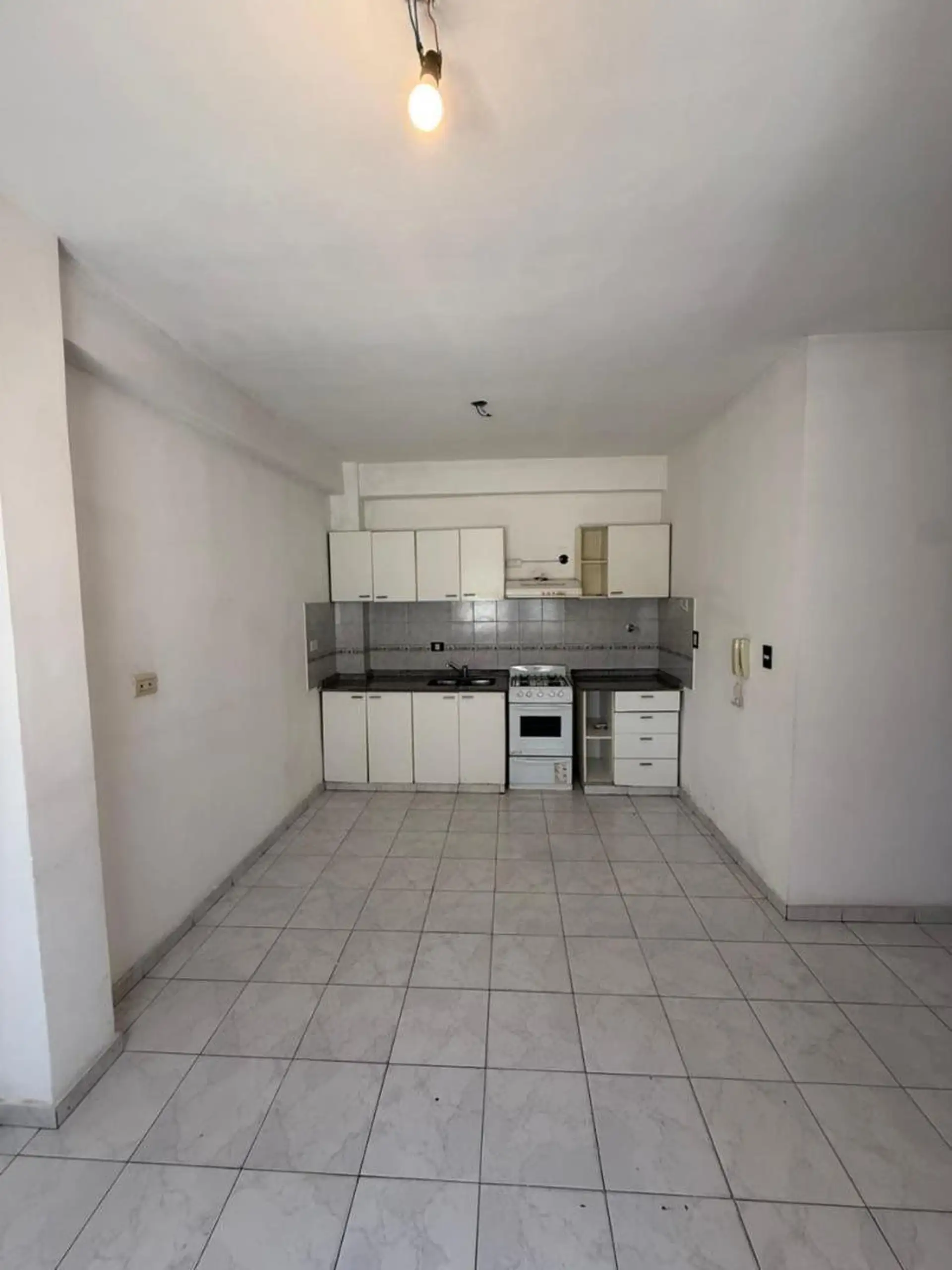 Two-bedroom three-room apartment in Victoria