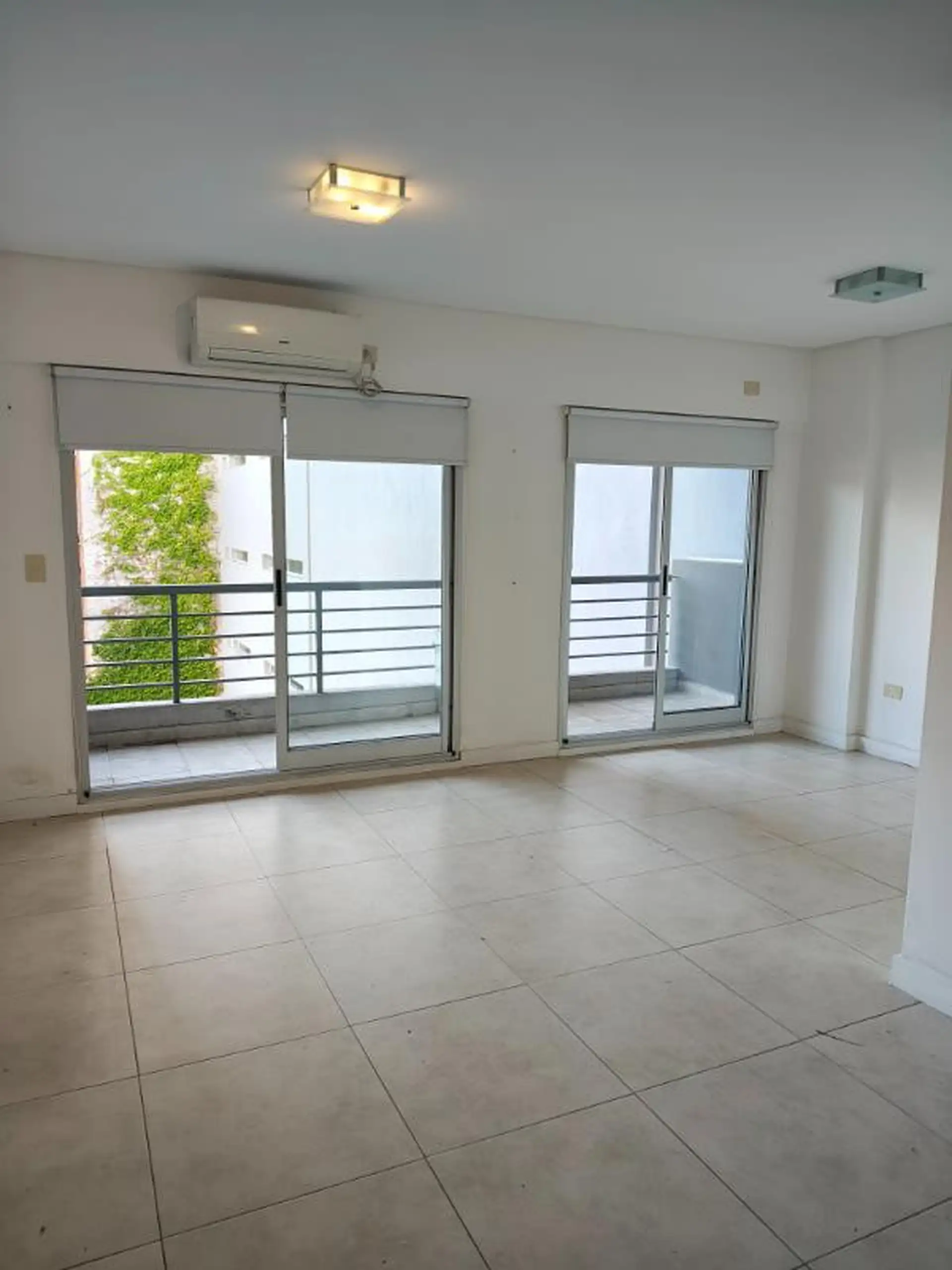 Divisible furnished studio with parking in Núñez