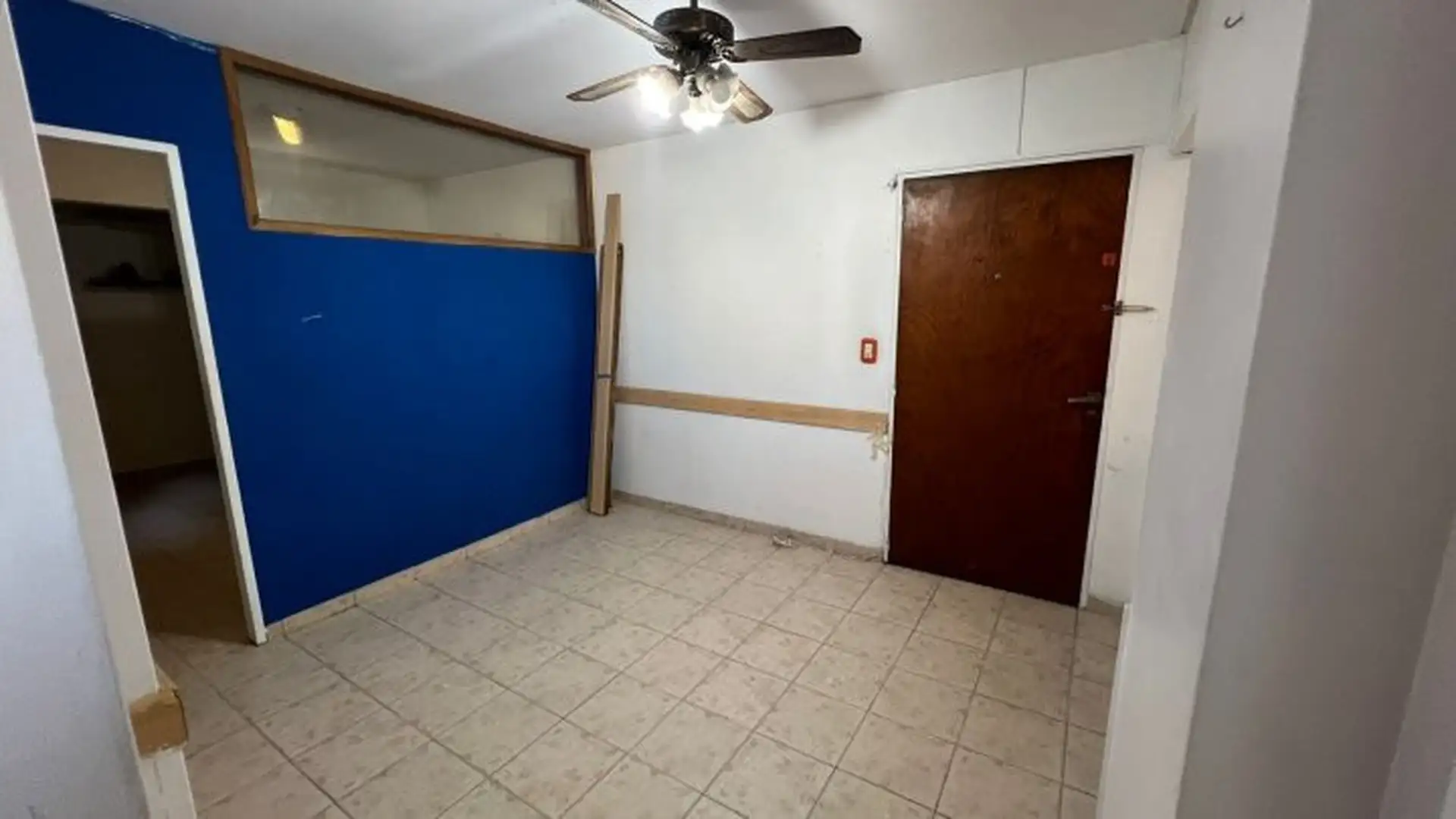 Departamento de 2 ambientes en Morón, con dormitorio privado