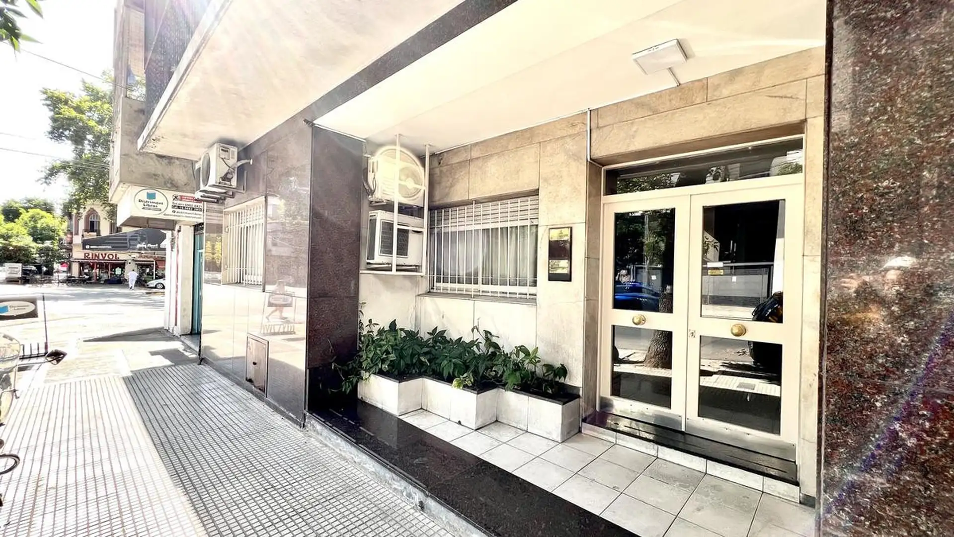 Departamento de 3 ambientes al frente en Caballito