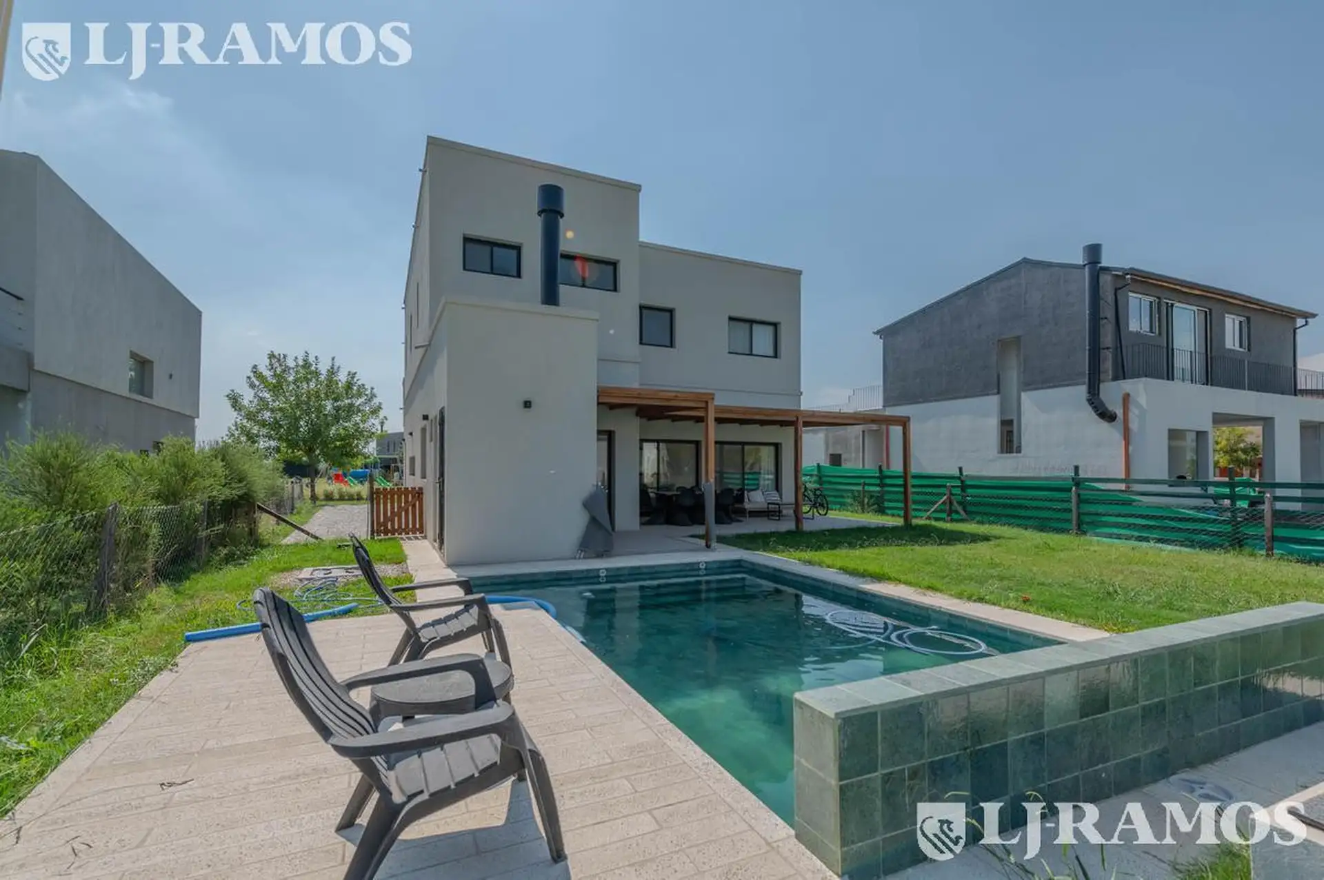 Casa de 4 dormitorios en alquiler en Araucarias, Puertos Escobar
