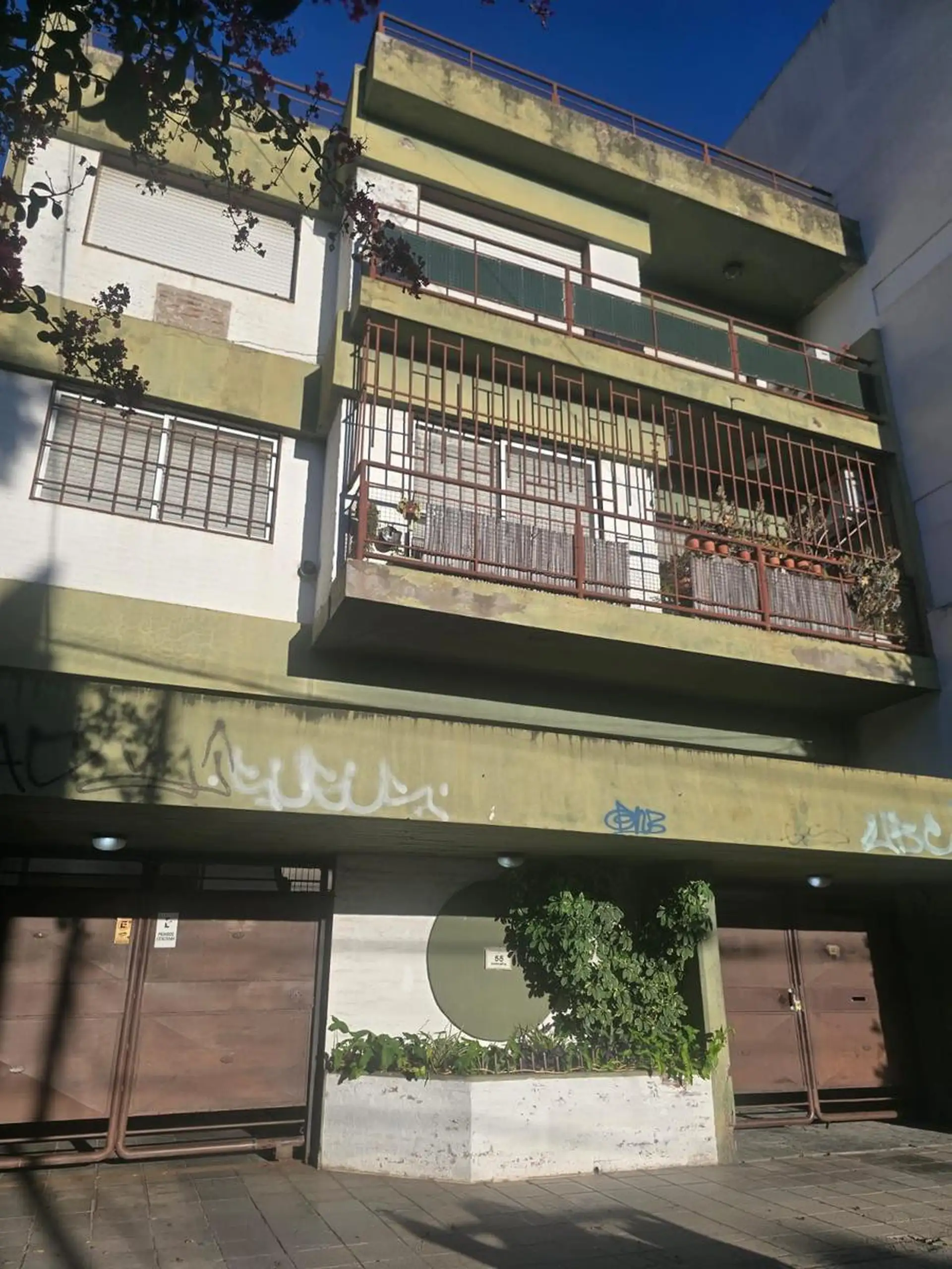 Departamento de 2 ambientes con cochera en Lomas de Zamora