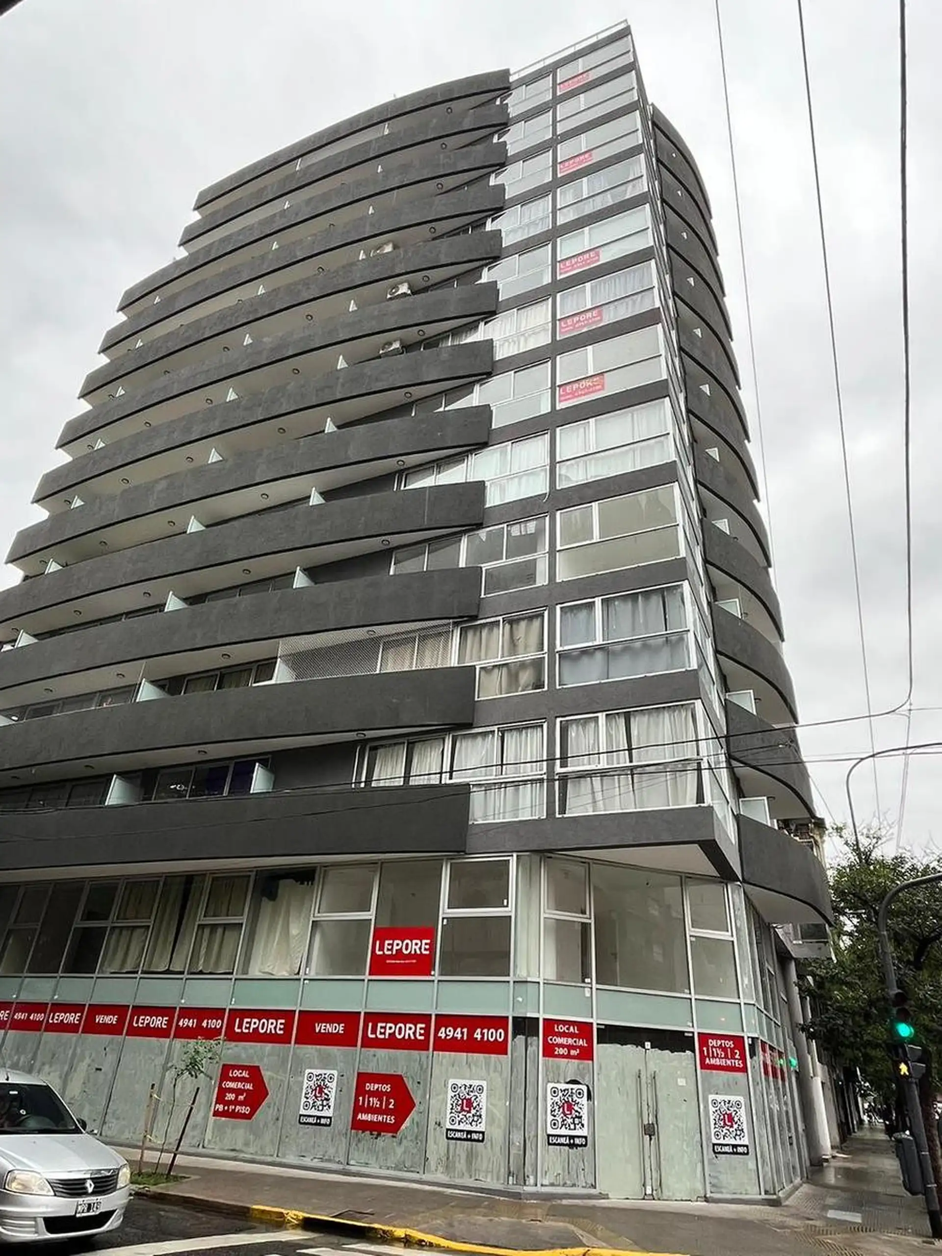 Kitnet com planta em “L” novo (nunca habitado) em San Cristóbal