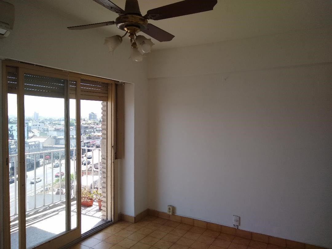 Departamento de 2 ambientes con balcón en Gerli, Avellaneda