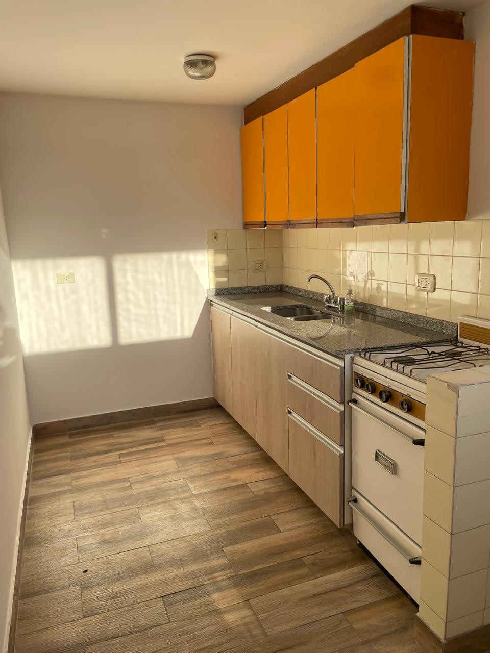 Departamento 1 dormitorio de uso profesional en Morón Sur