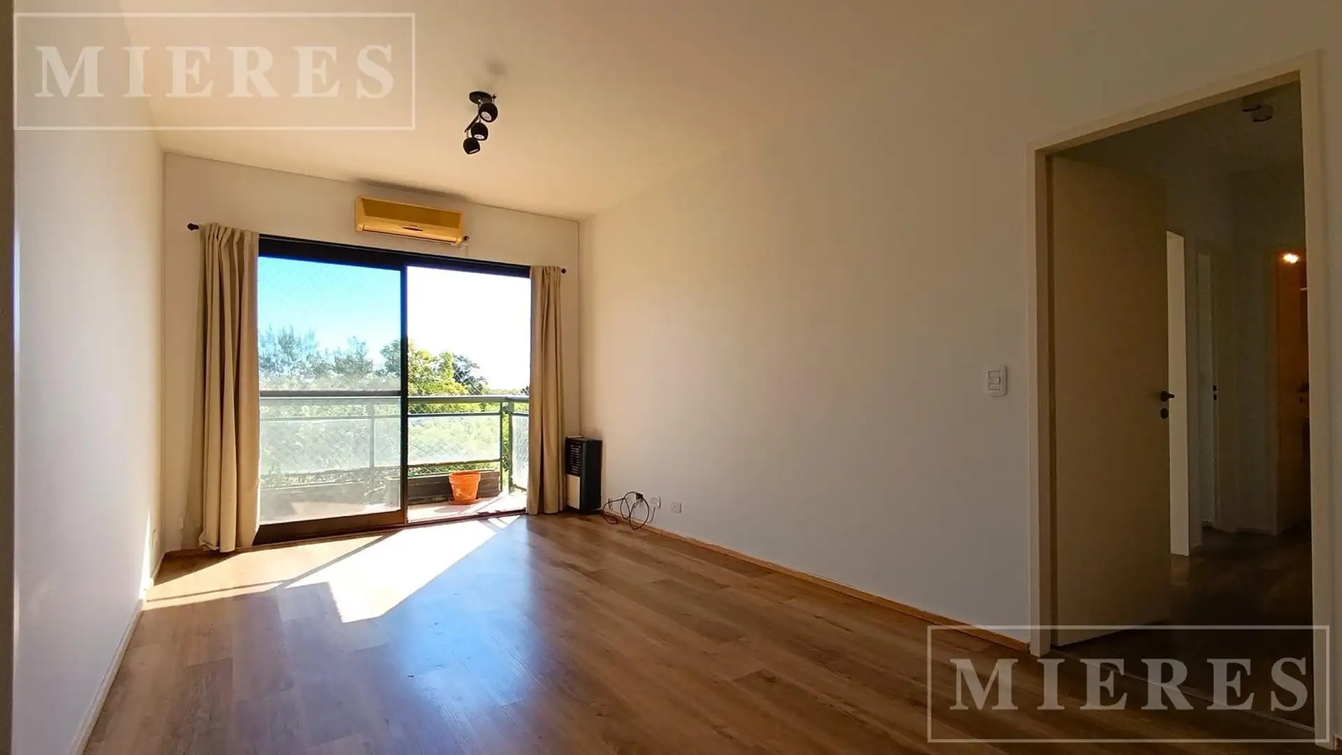 Two-bedroom three-room apartment in Tigre Centro