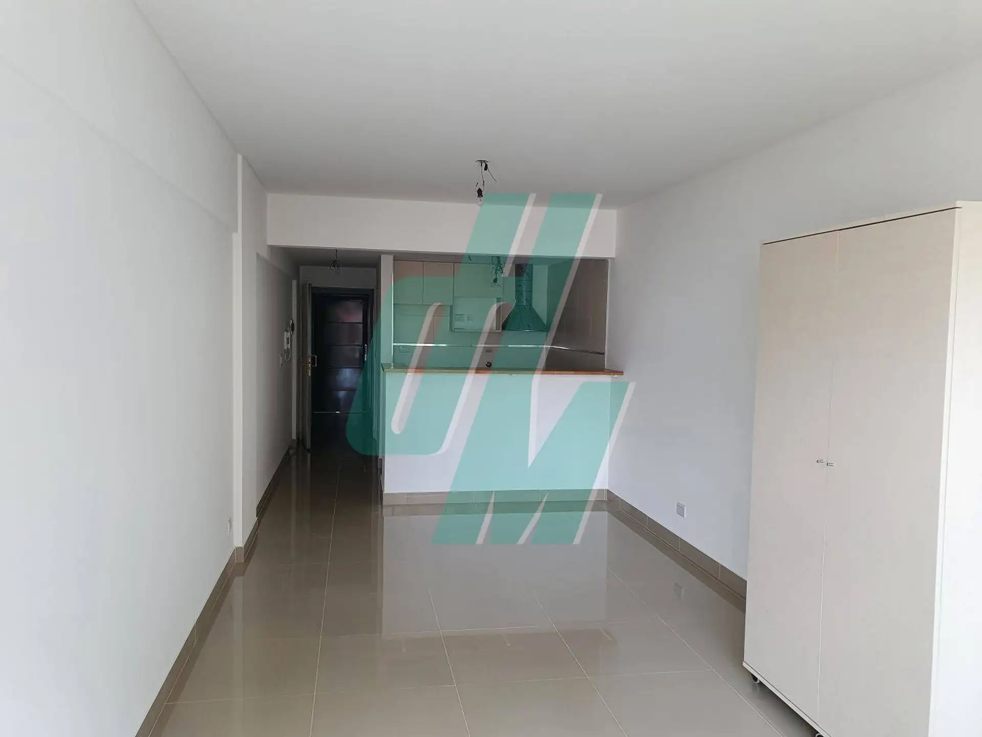 Departamento de 1 ambiente al frente con balcón en Almagro