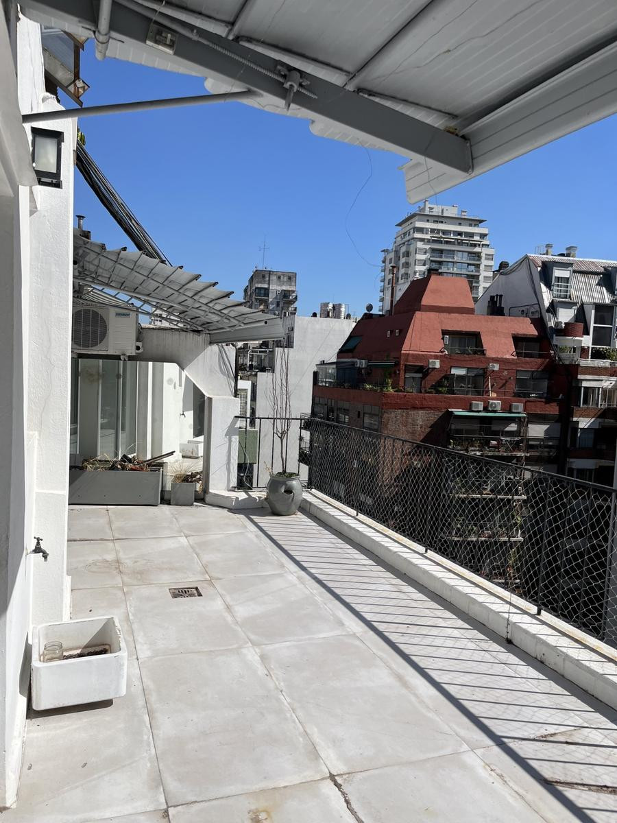 Apartamento de dois ambientes com terraço em Recoleta