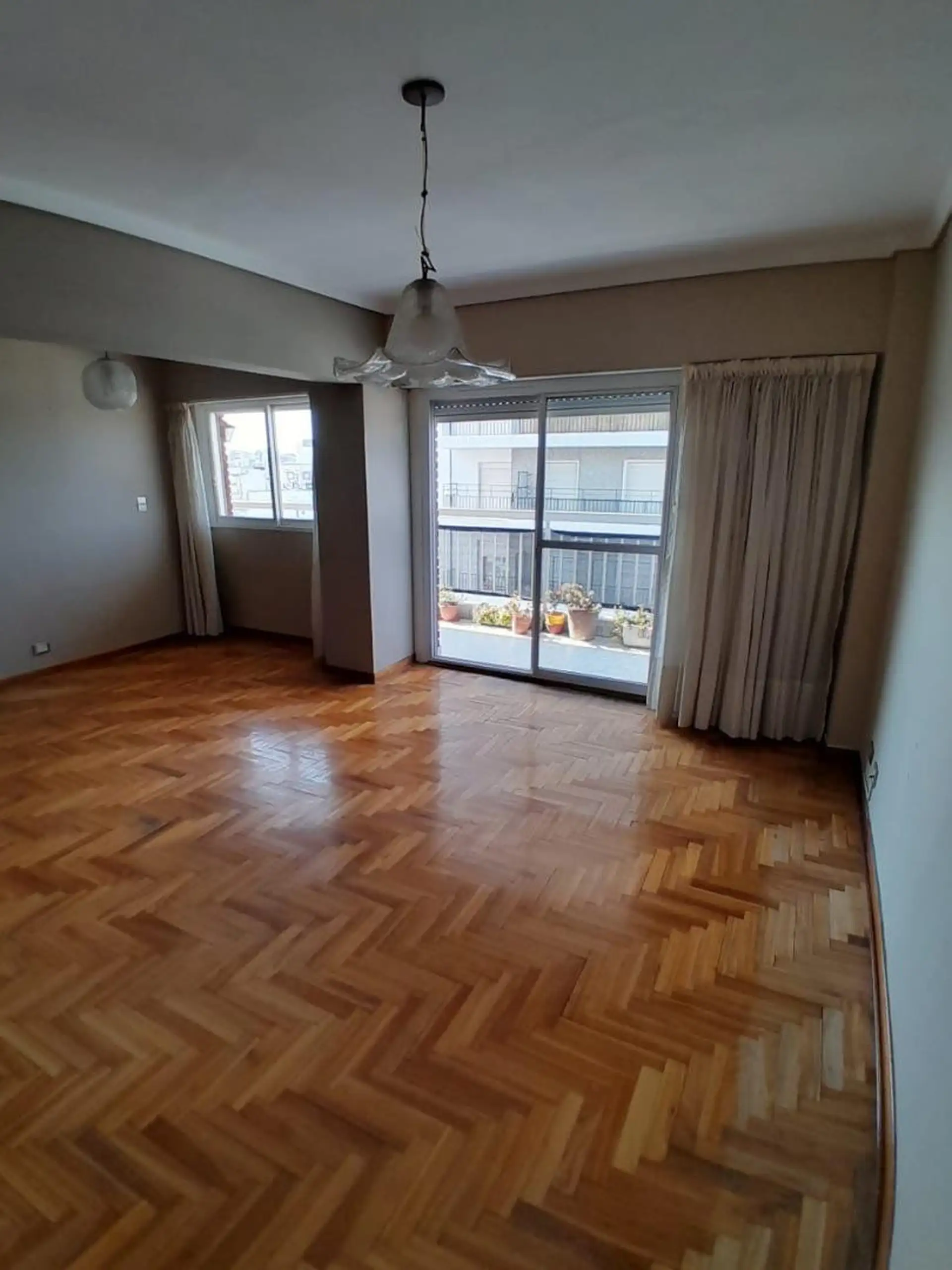 Two-bedroom three-room apartment in Parque Chas