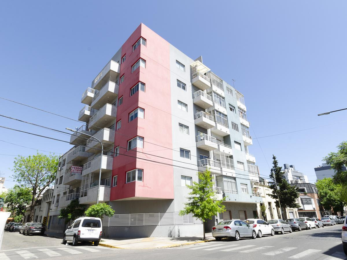Monoambiente en Almagro con balcón a la calle
