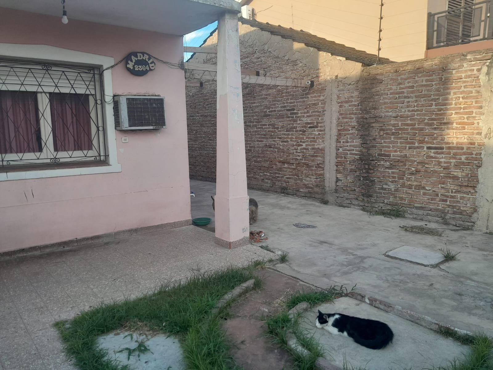 Two-bedroom house for rent in Isidro Casanova (Casonova Centro)
