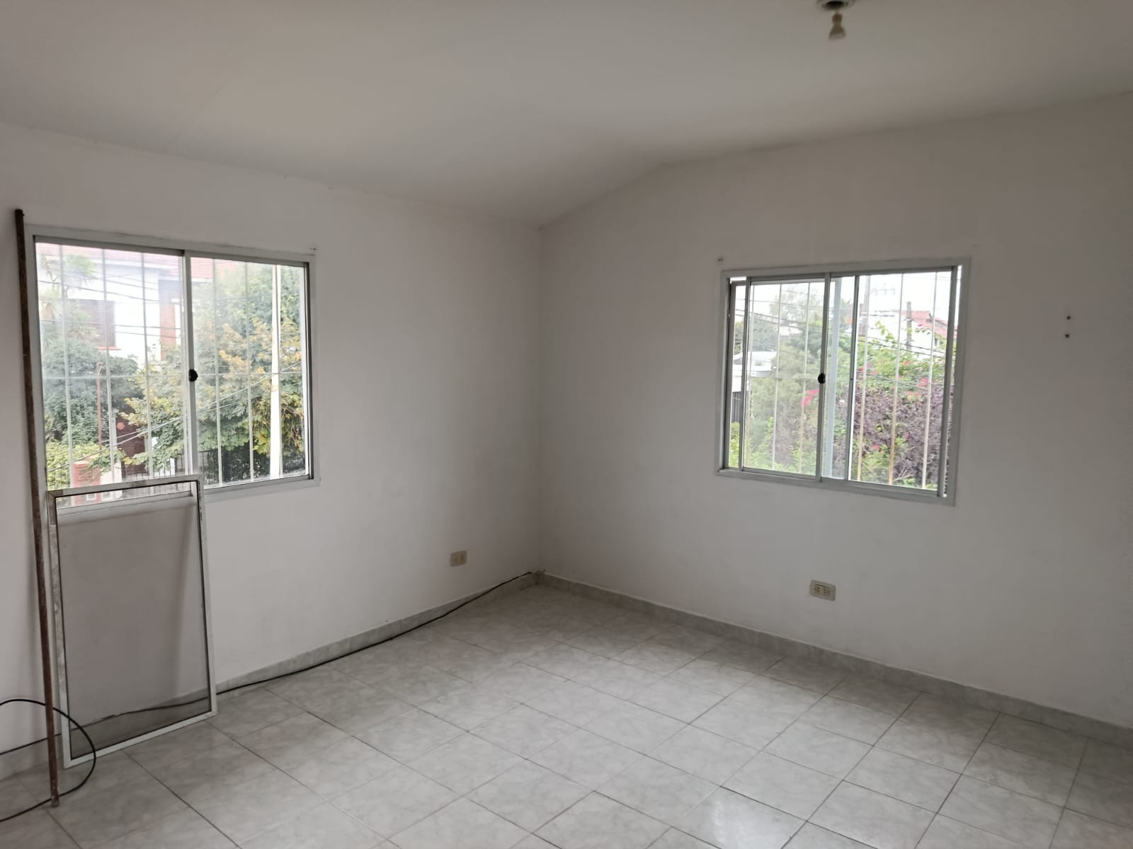 PH de dois ambientes no térreo em Castelar Sur, Morón