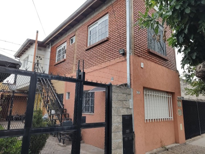 Departamento amoblado de monoambiente en Morón