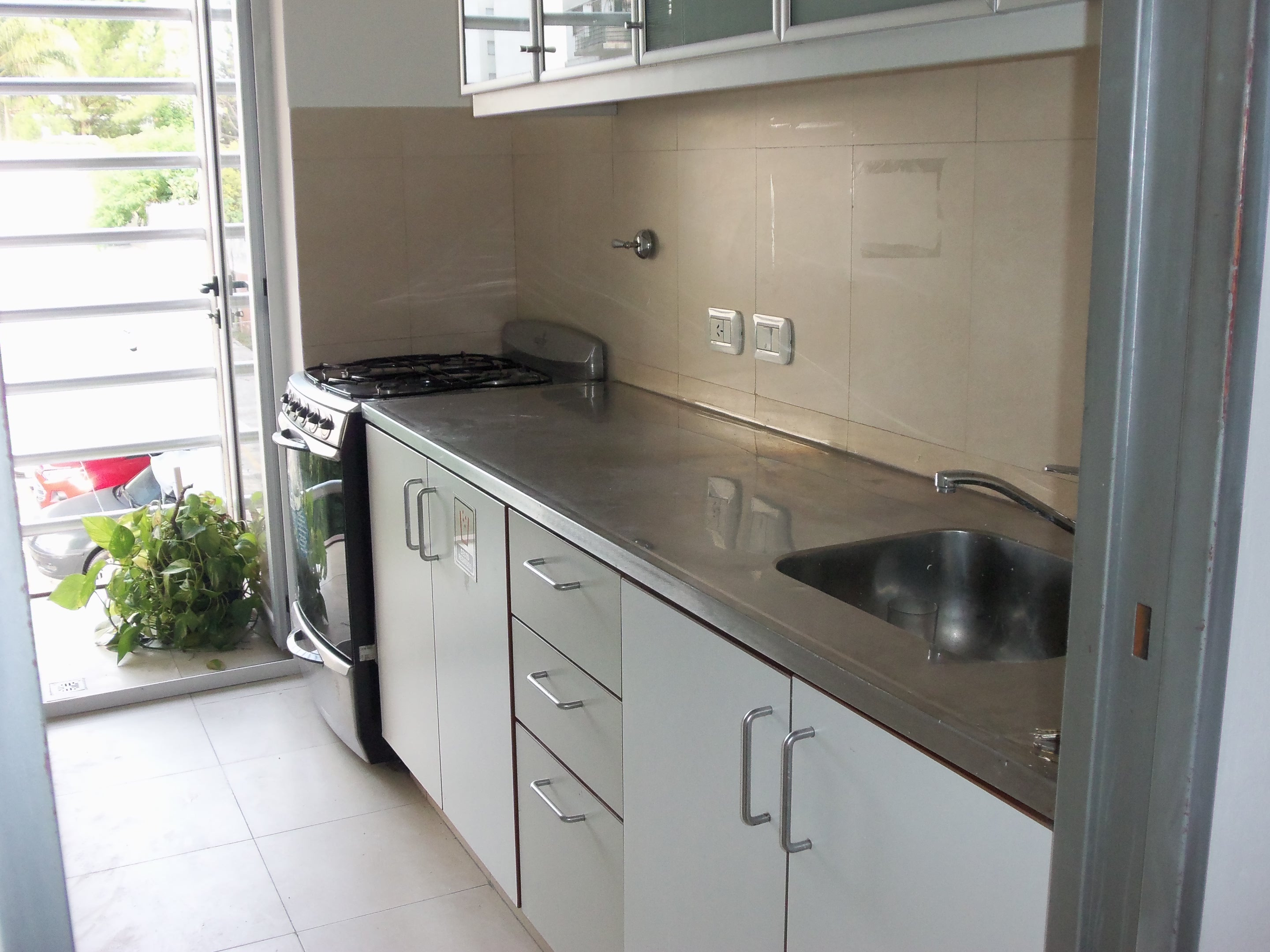 Two-room apartment with balcony in Villa del Parque