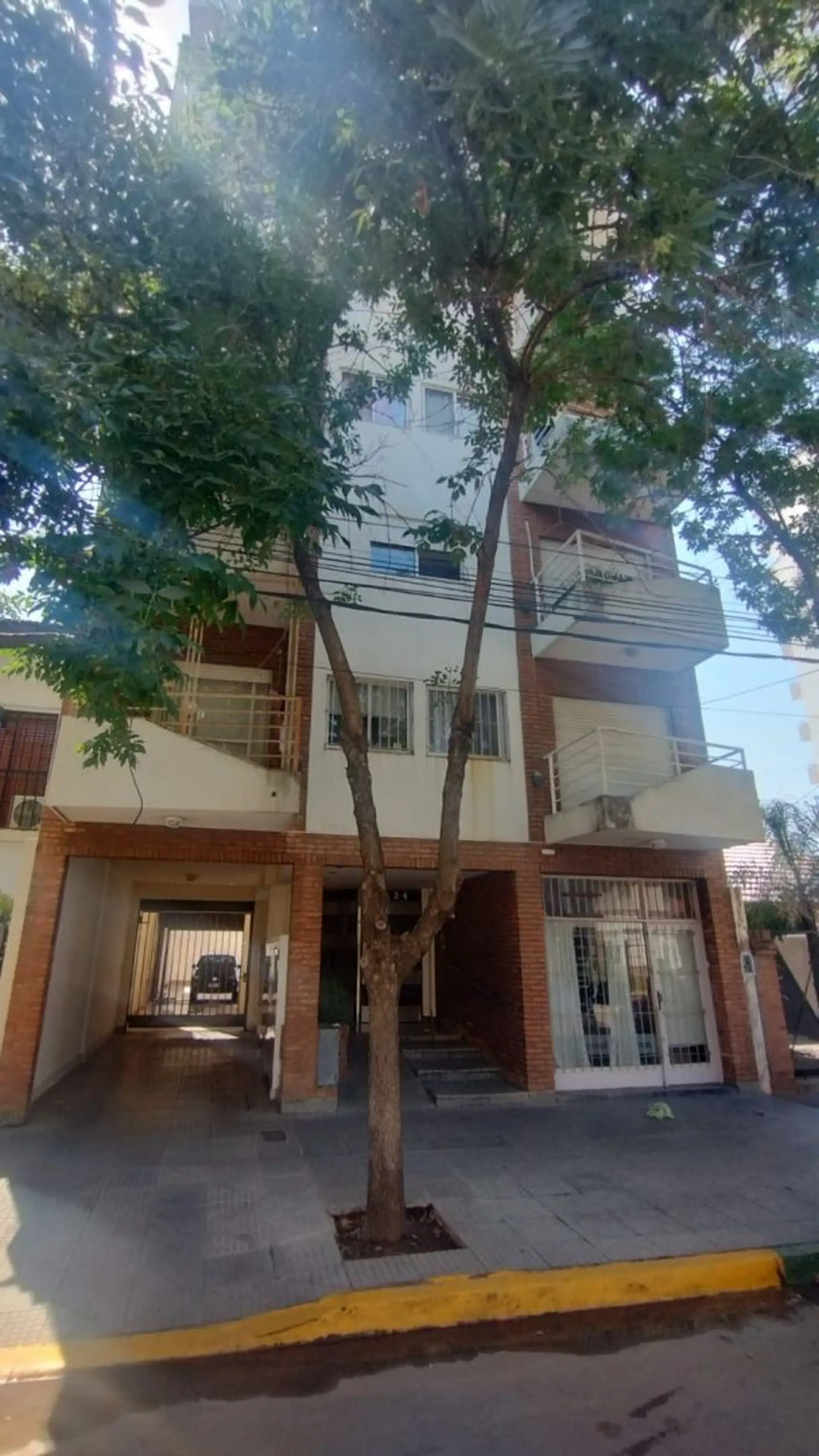 Apartamento de dois quartos em Caseros