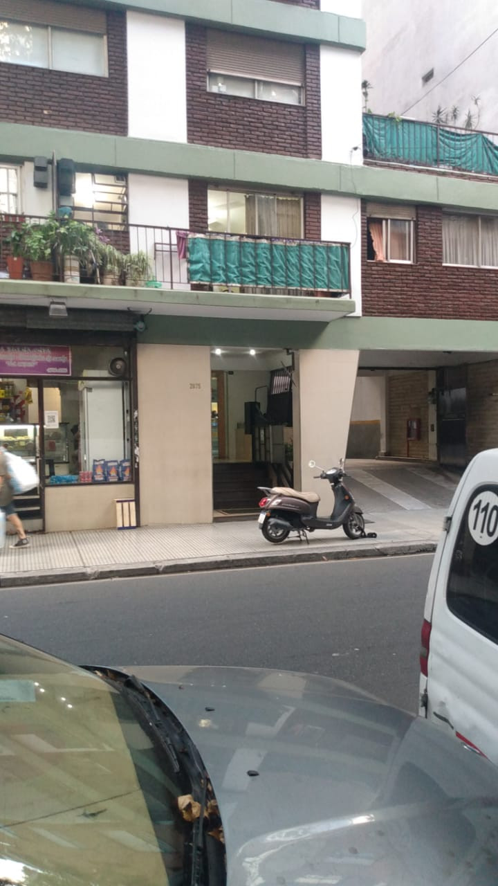 Departamento de 4 ambientes con cochera fija y cubierta en Belgrano