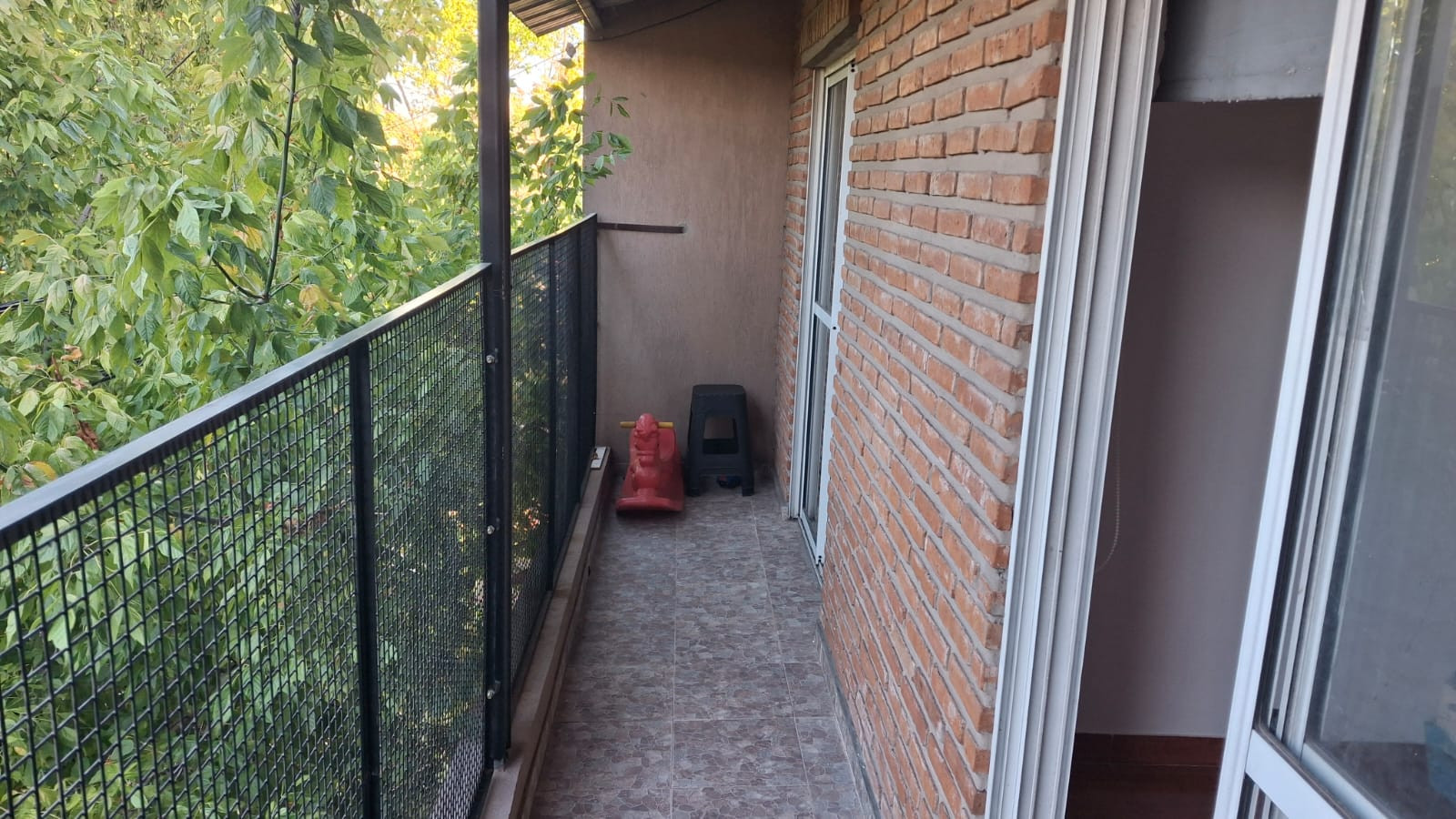Apartamento de 2 dormitórios no 1º andar em El Palomar, Morón