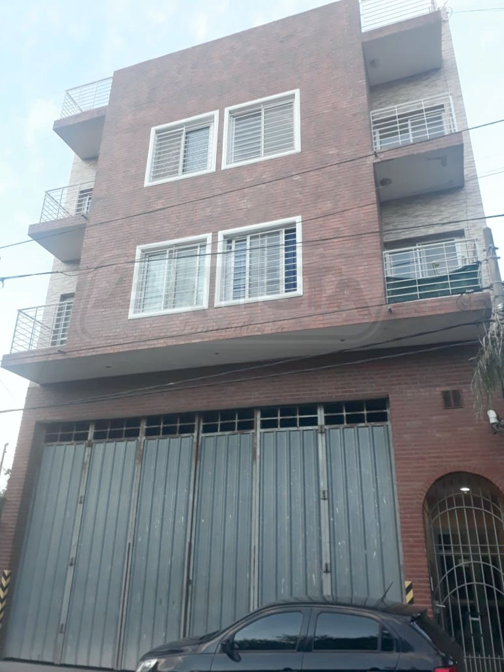Apartamento de 2 dormitórios com pátio em La Matanza
