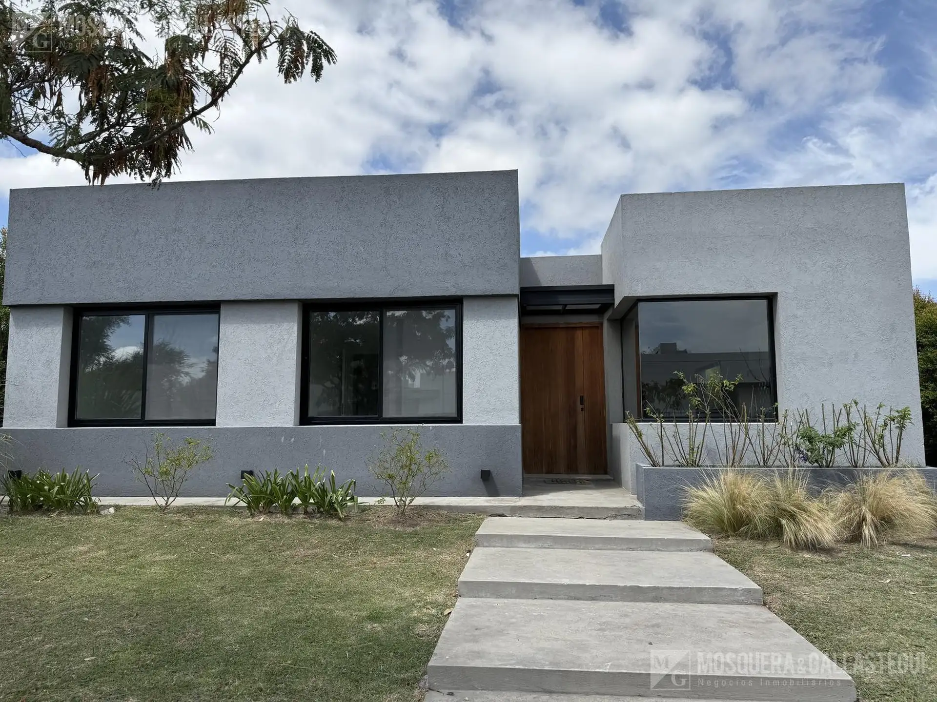 Casa en Alquiler en Pilar del Este - Santa Elena, Countries y Barrios Cerrados en Pilar