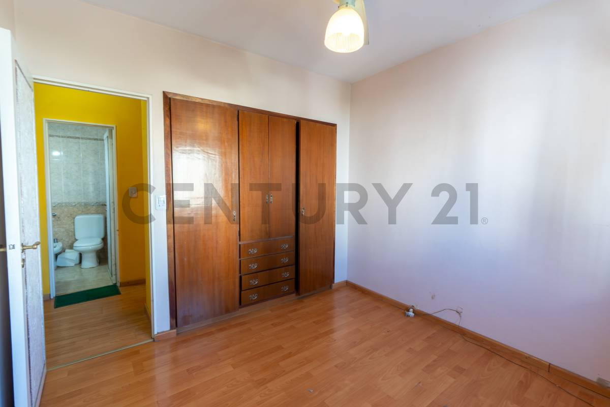 Departamento de 2 dormitorios en contrafrente en La Plata