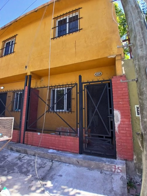 Apartamento duplex de 3 ambientes em Lanús Este