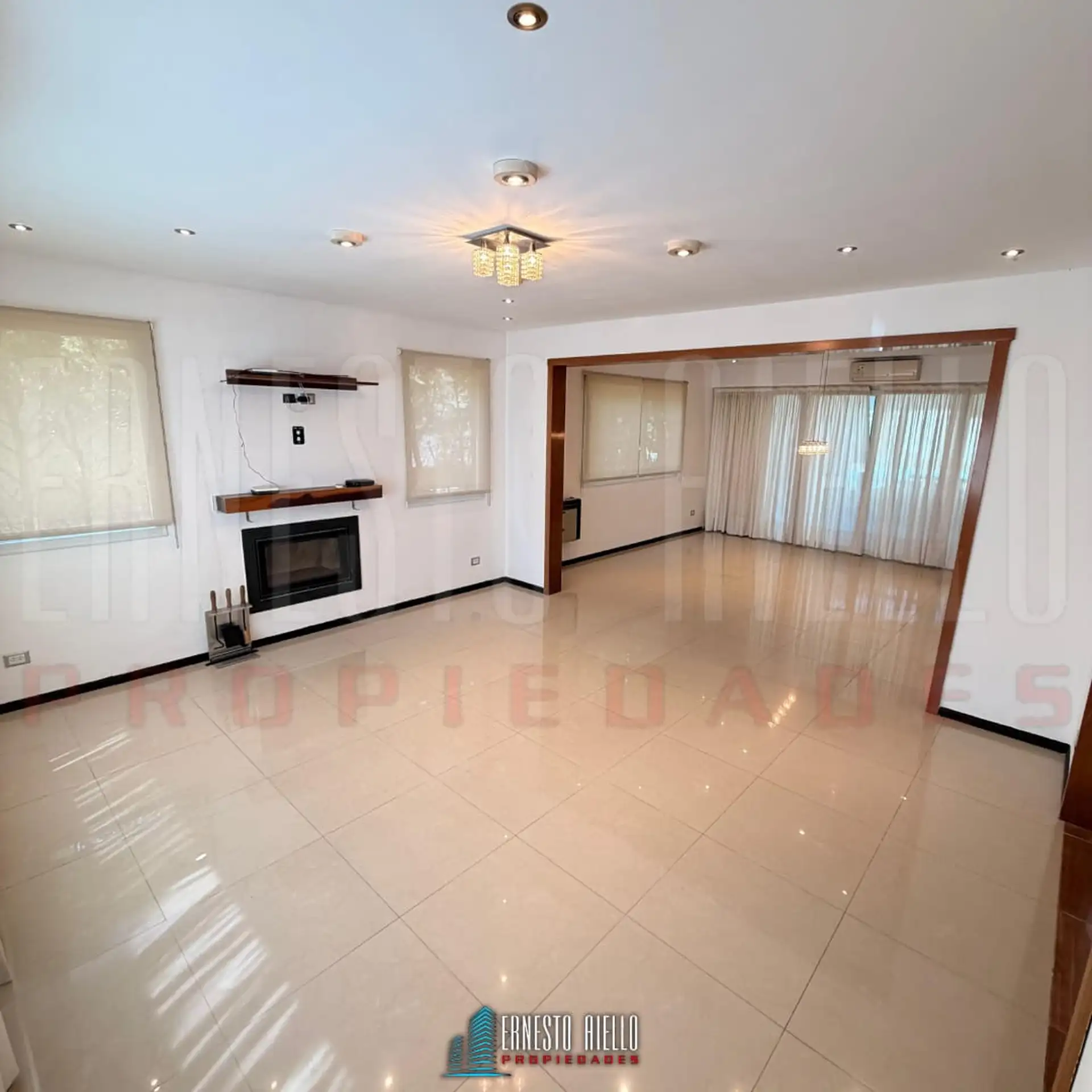 Casa de 4 quartos em bairro fechado Los Troncos, Berazategui