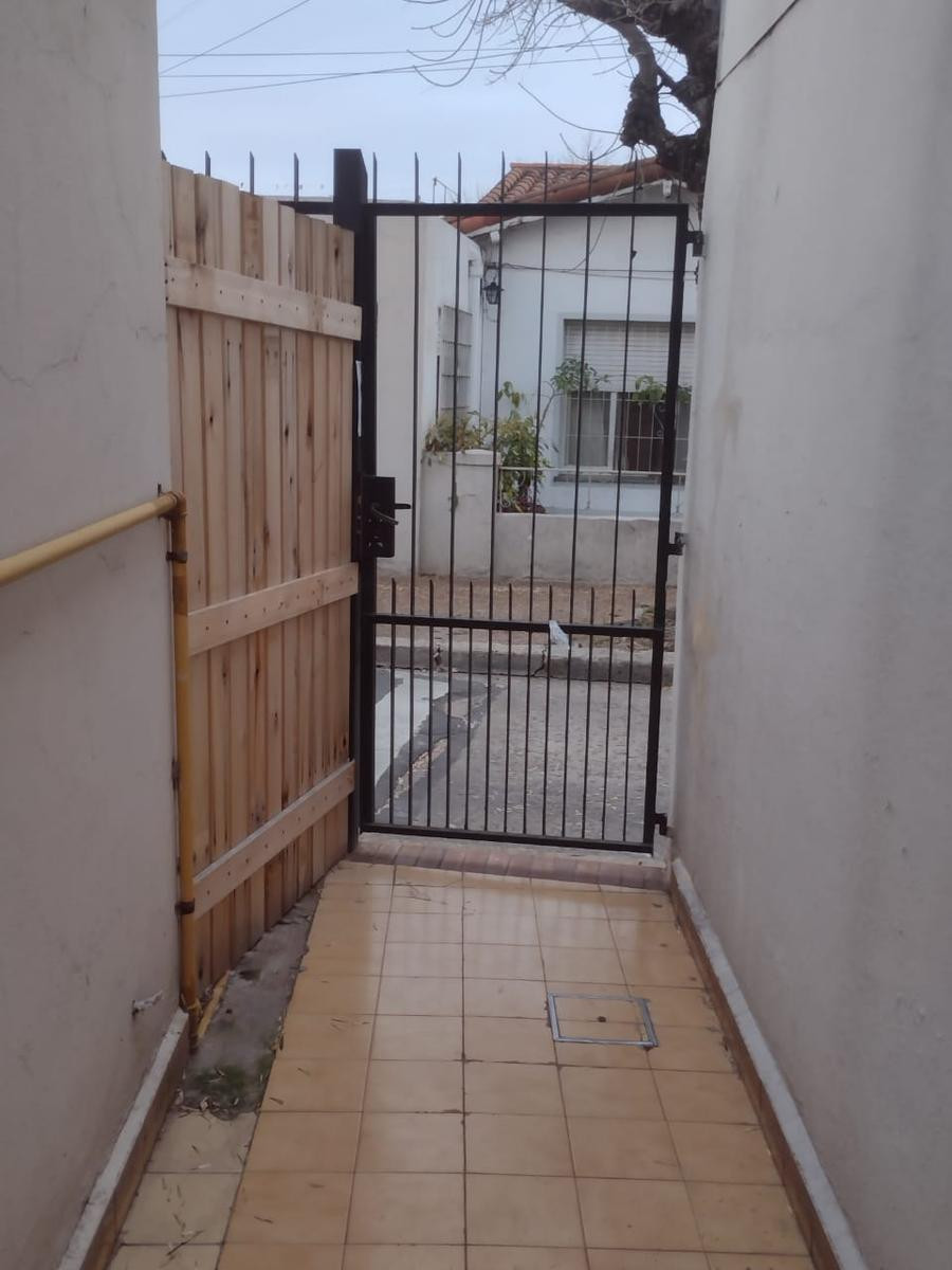 PH de 2 ambientes con patio y parrilla en Vicente López