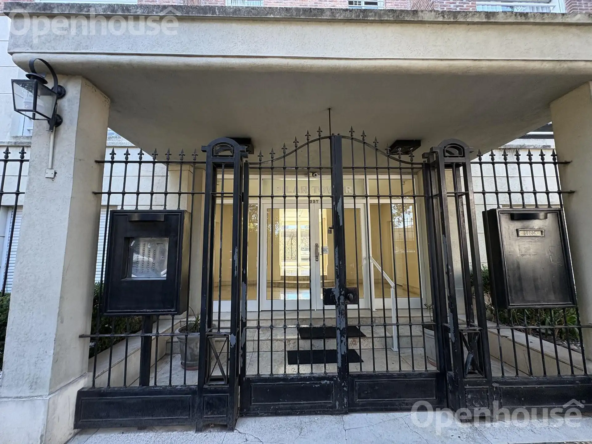 Departamento de 2 ambientes con cochera en Pilar