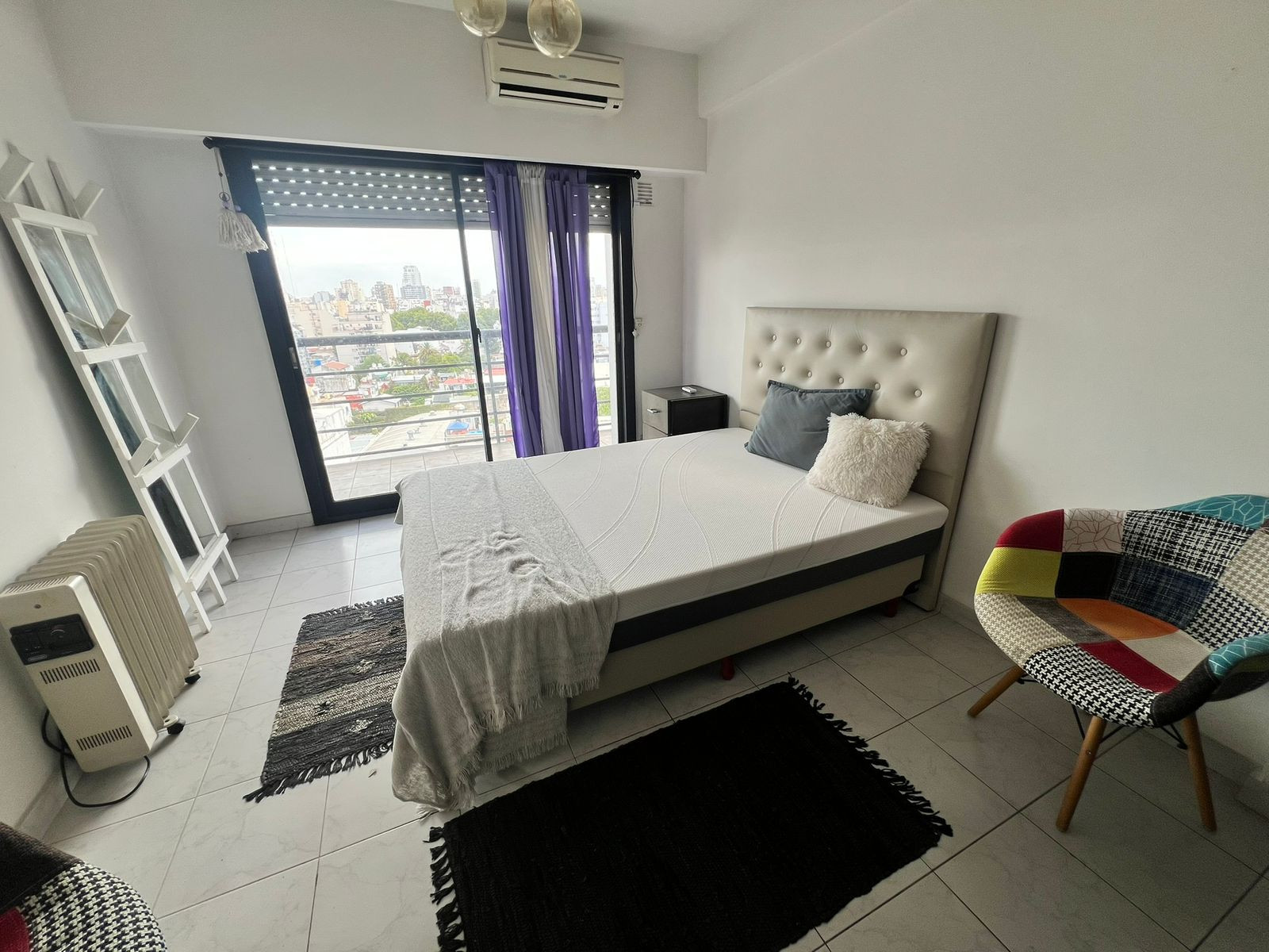 Monoambiente amoblado con balcón en Villa Crespo