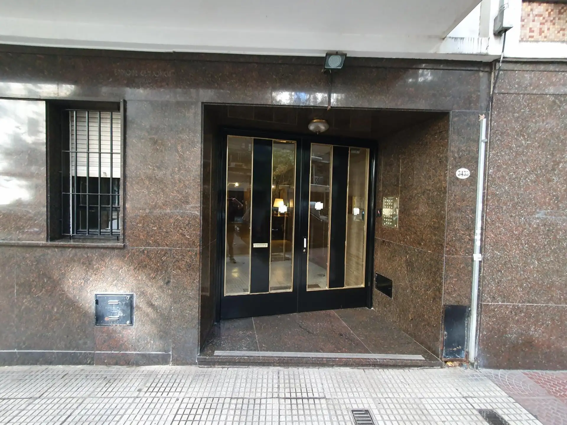 Трёхкомнатная квартира с частным патио в Palermo