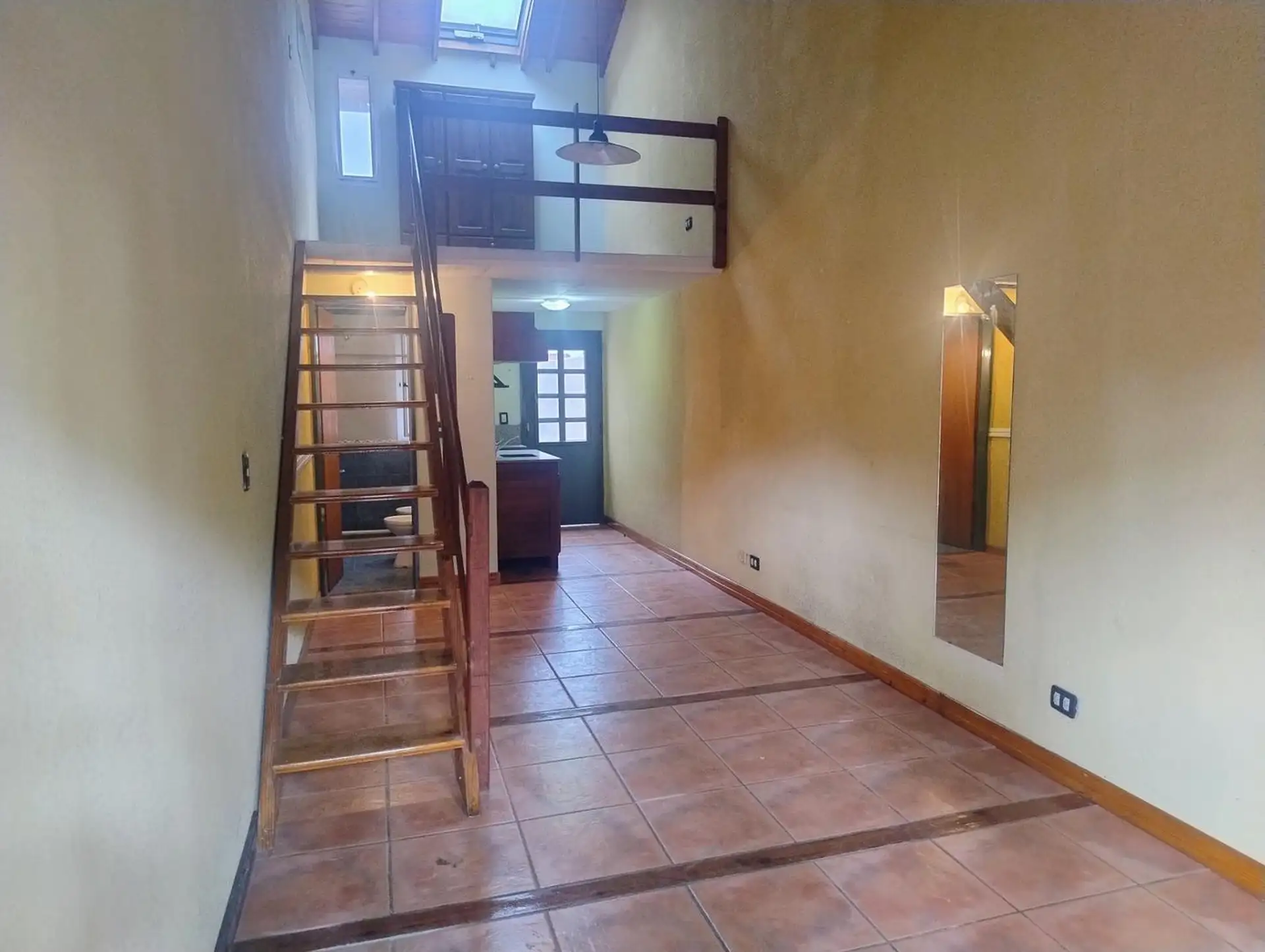 PH dúplex de 2 ambientes con patio en Boulogne