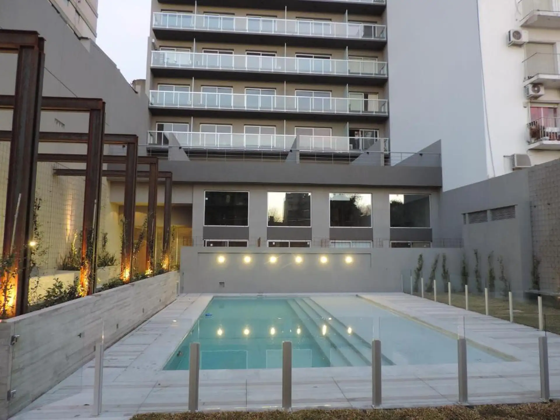 Apartamento de 2 ambientes com 1 quarto e vaga de garagem em Colegiales