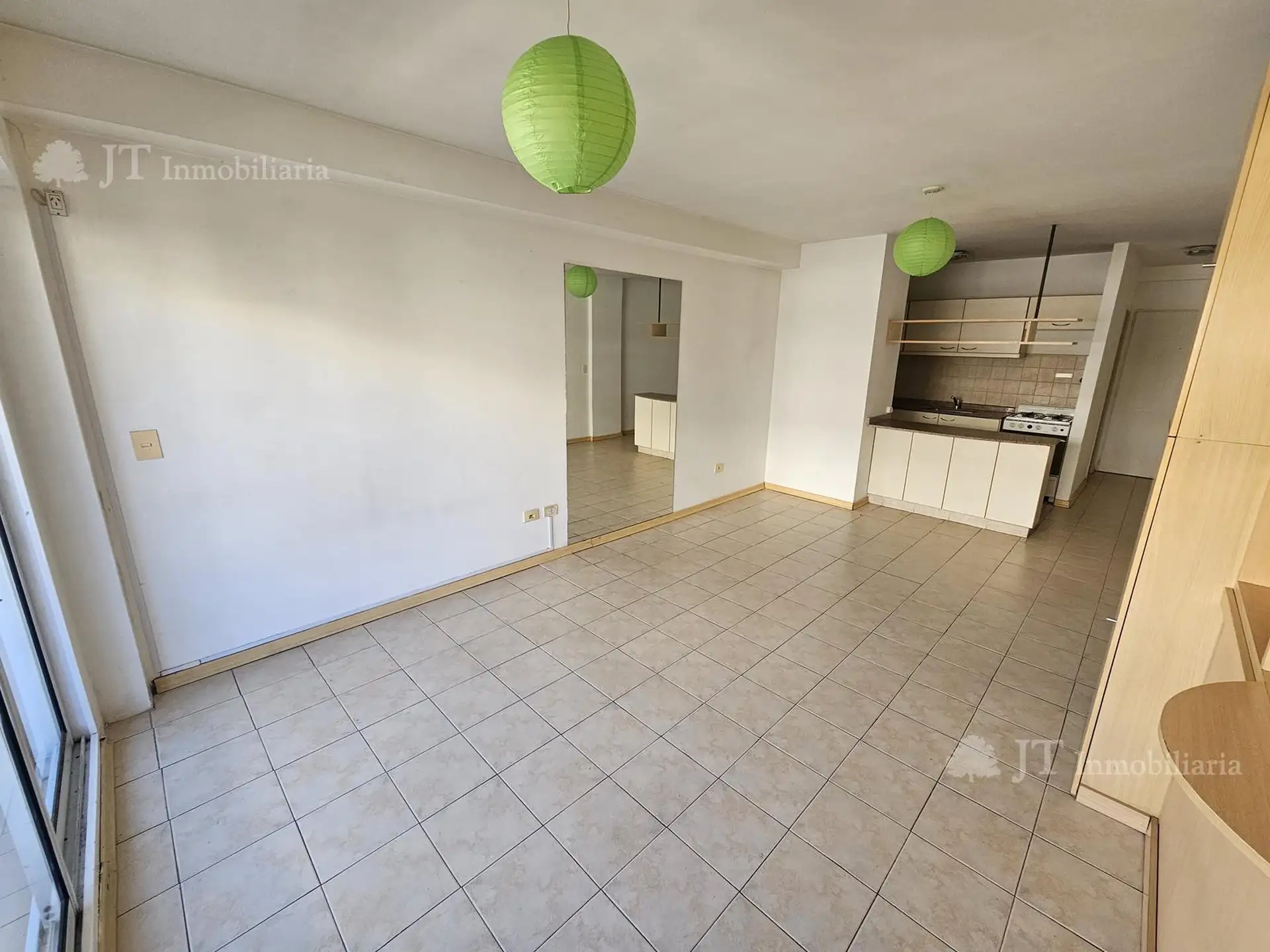 Apartamento de um ambiente com varanda de frente em Recoleta