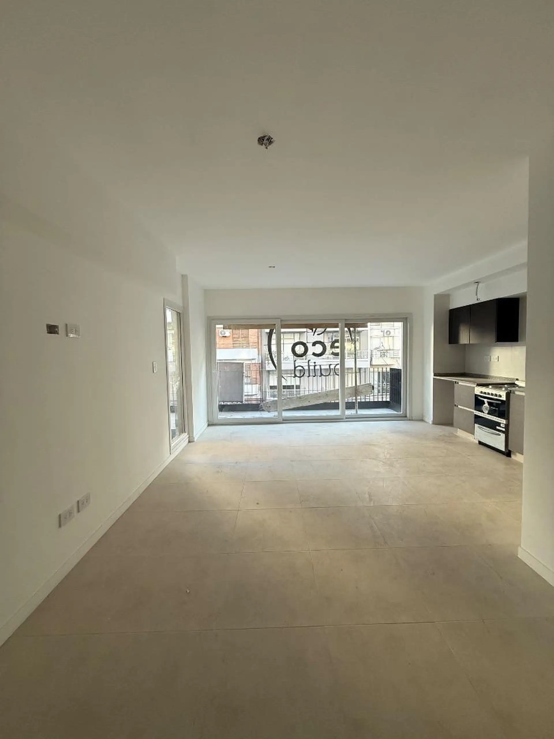 Apartamento de dois ambientes novo em Almagro Norte