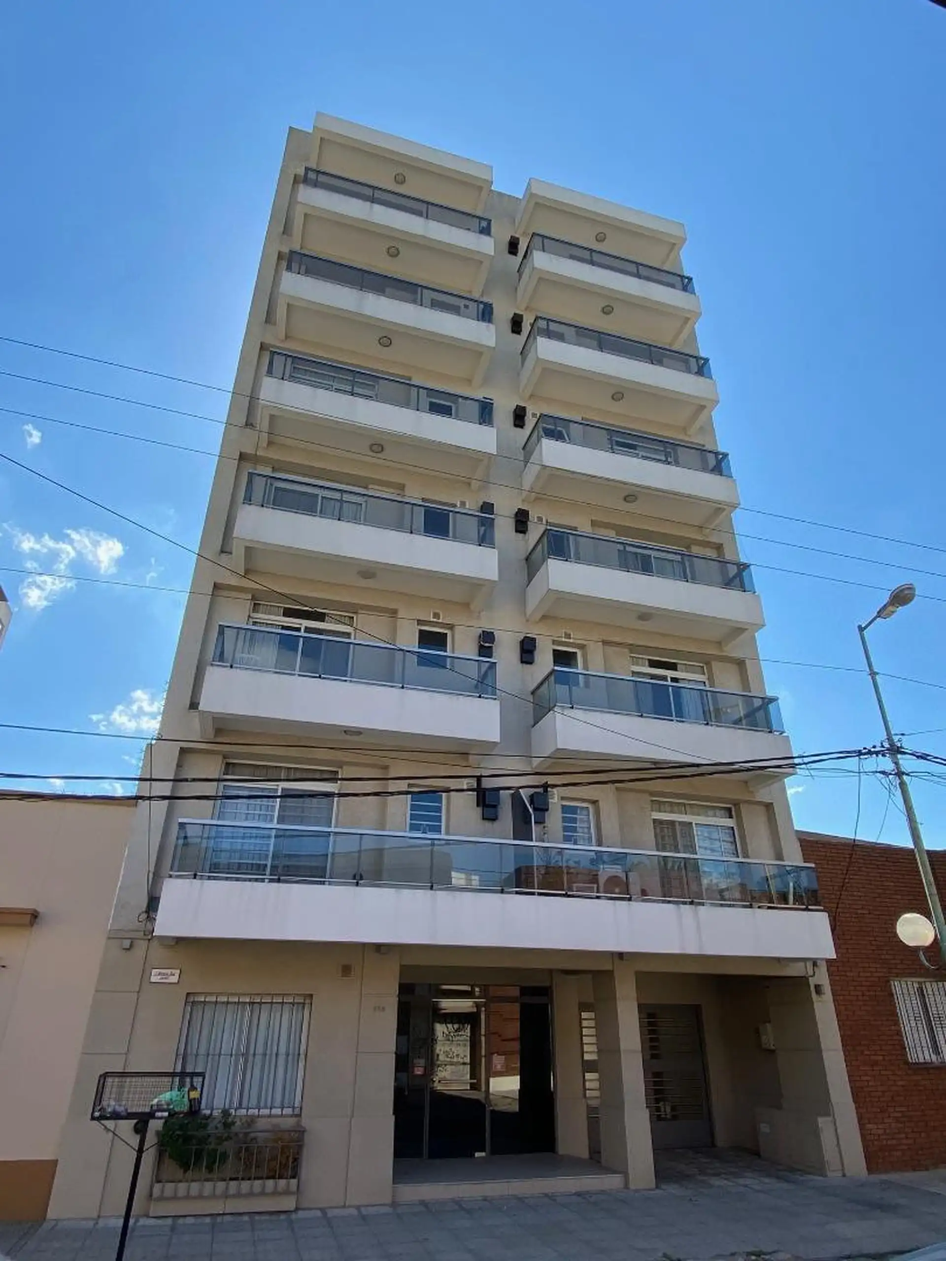 Furnished one-bedroom apartment in Zárate with balcony