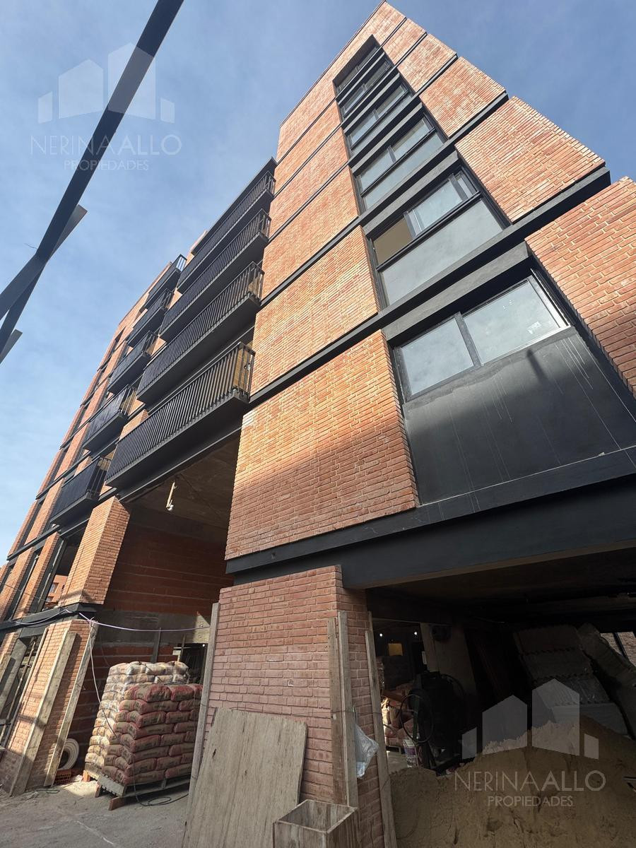 Apartamento comercial em construção em Ituzaingó centro