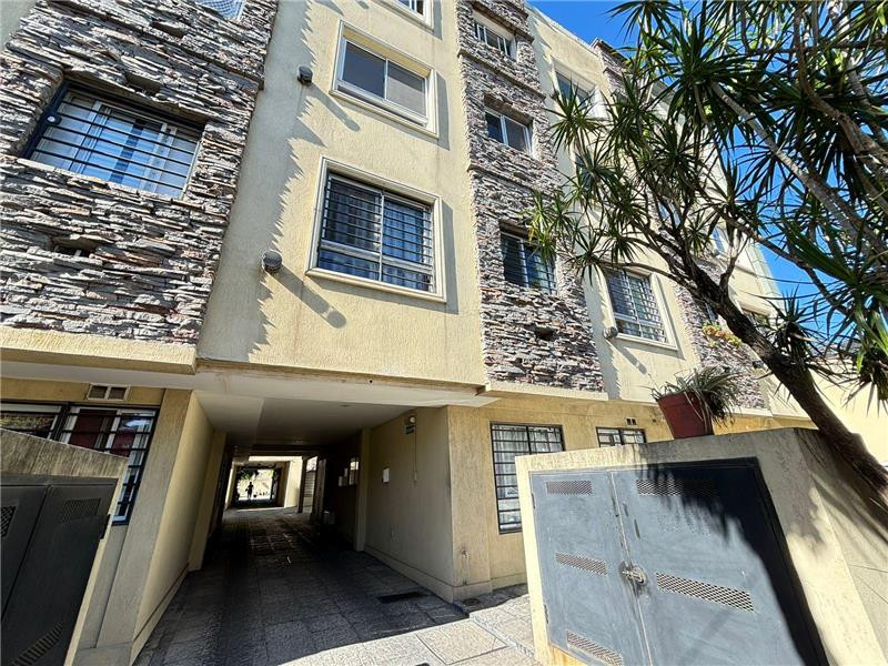 Two-room apartment with parking in Lomas de Zamora (Banfield)