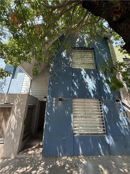 Three-bedroom triplex apartment in Lomas de Zamora