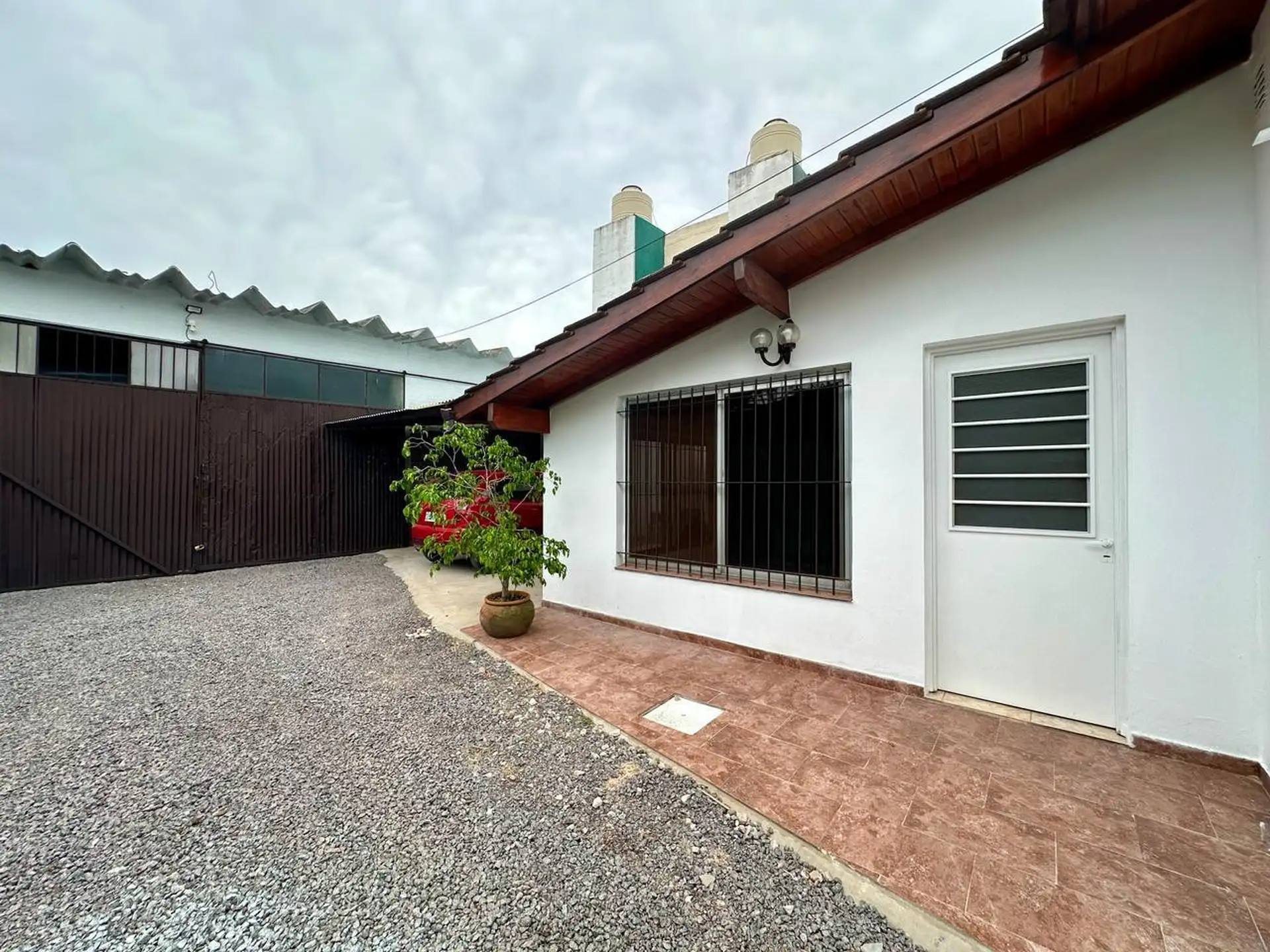 Apartamento de 2 dormitórios em Escobar, térreo