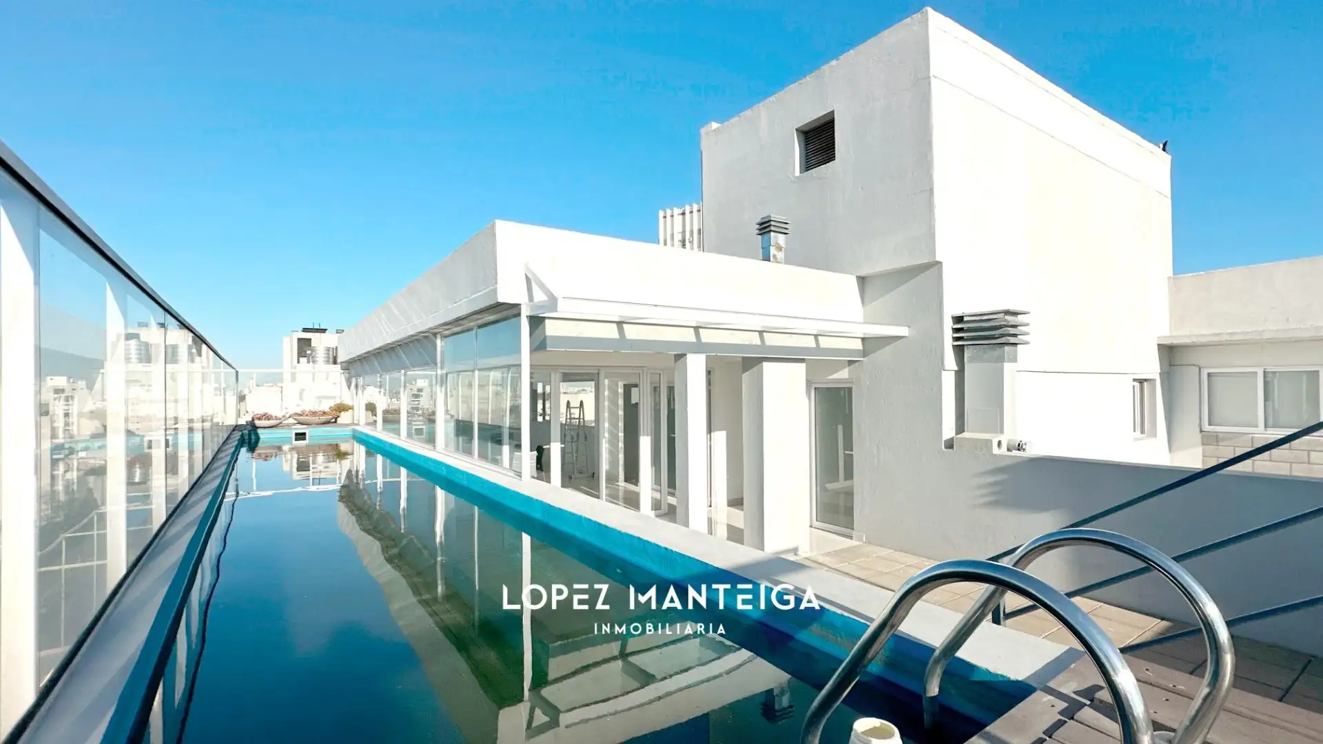 Kitnet com vaga de garagem e depósito em Villa Ortúzar