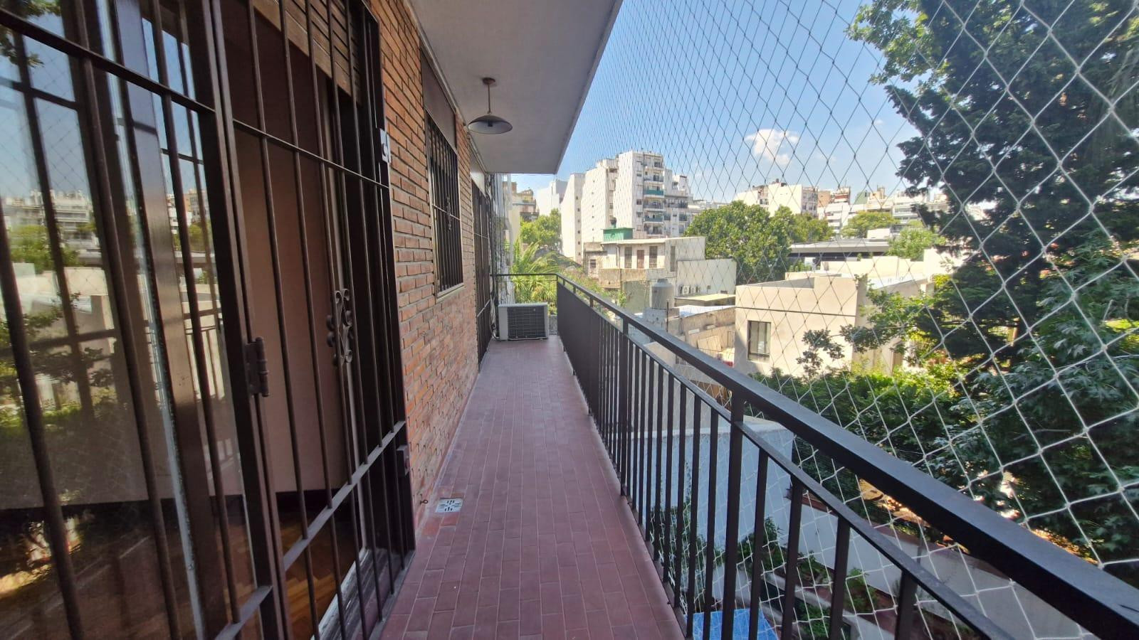 Apartamento de 3 ambientes com 2 dormitórios e vaga fixa em Palermo