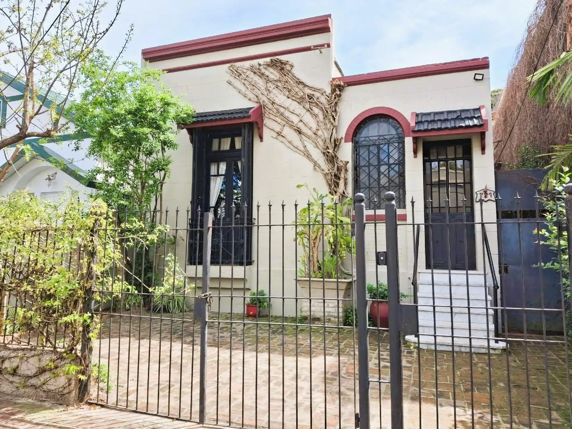 Casa mobiliada de 2 dormitórios em Tigre
